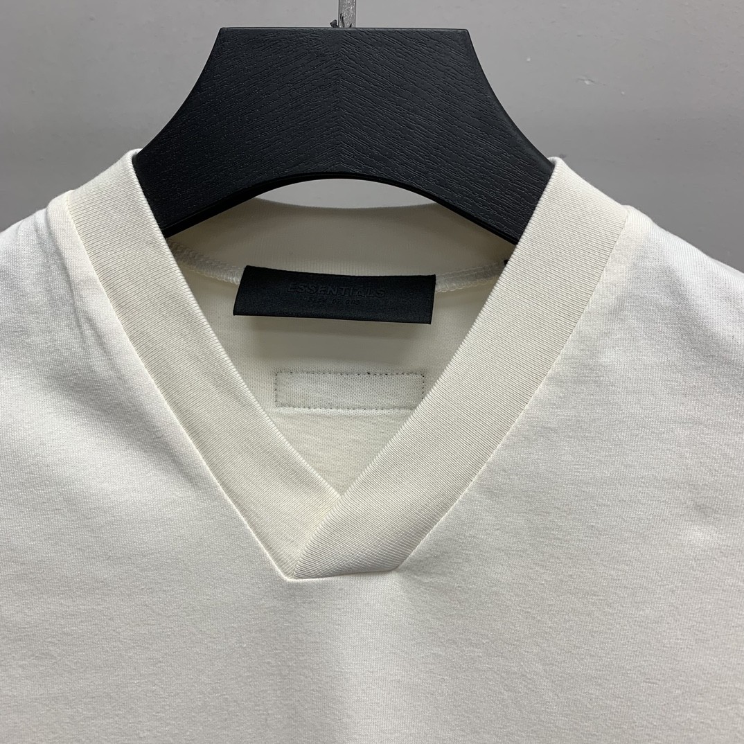 「#1155」Balenciaga Cloud Series v-neck T-shirt - Image 5