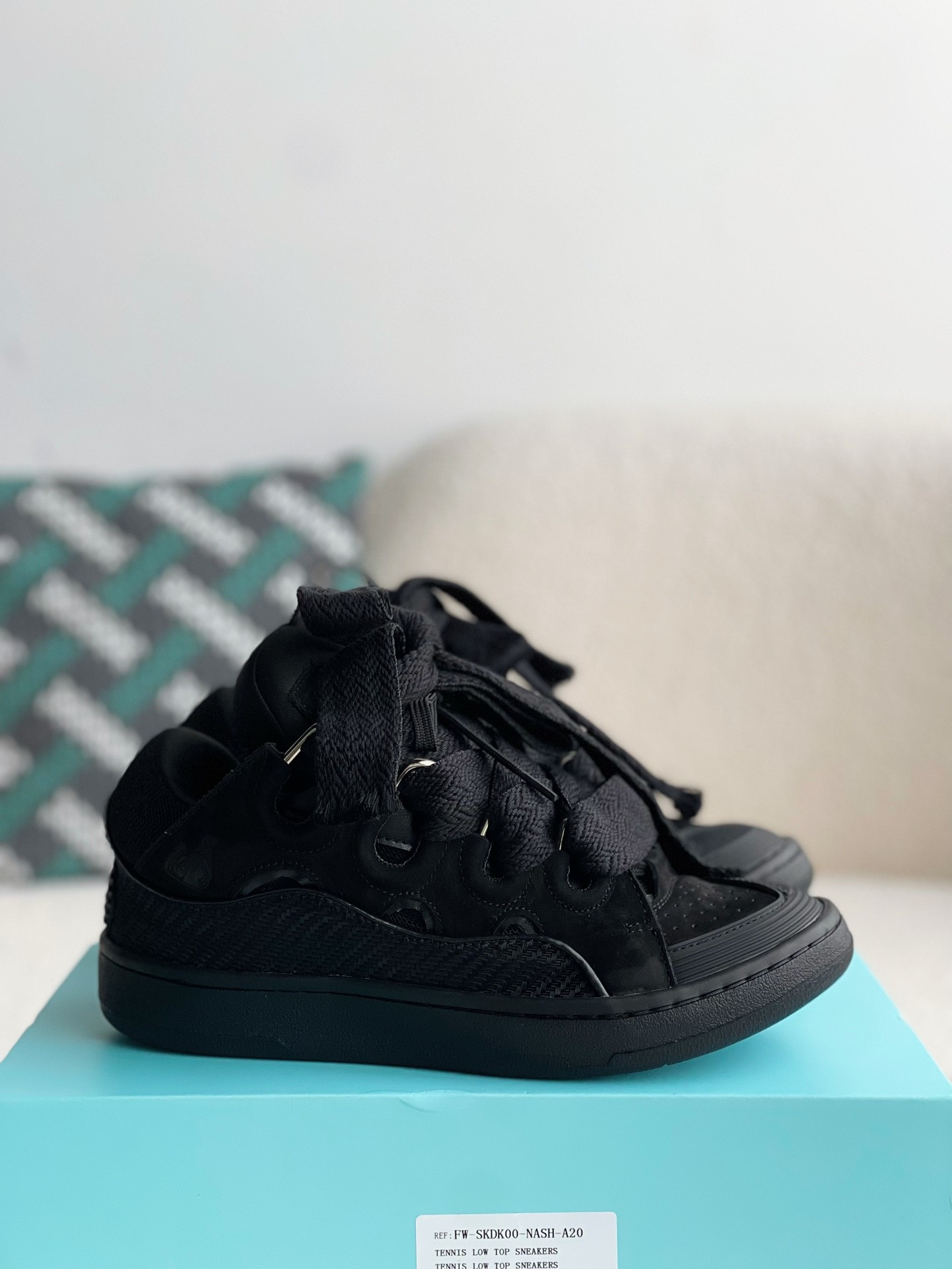 「#1173」Lanvin Curb Sneaker - Image 4