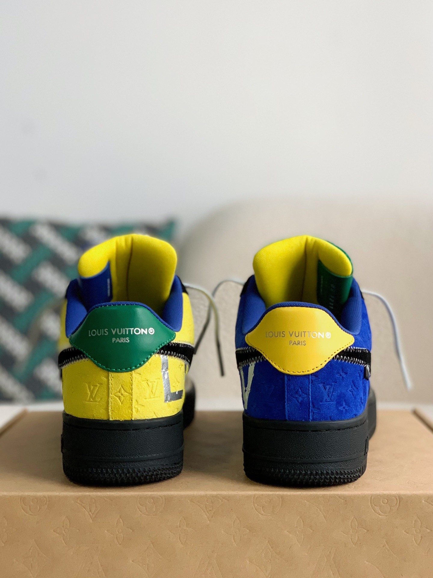「#158」LOUIS VUITTON X NIKE AIR FORCE 1 Sneaker - Image 3