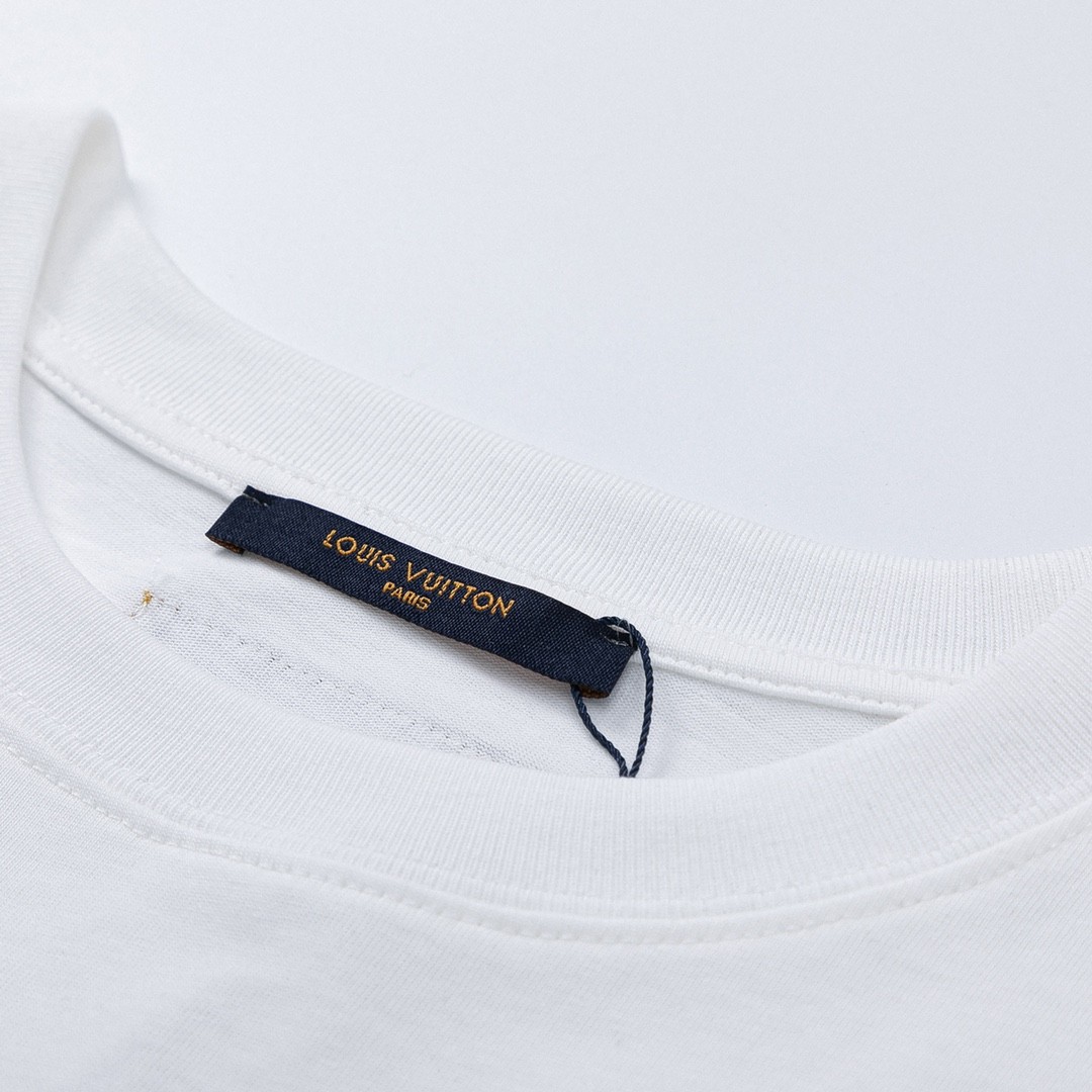 「#1422」Louis Vuitton Logo lettering T-shirt with 23SS neckline - Image 5