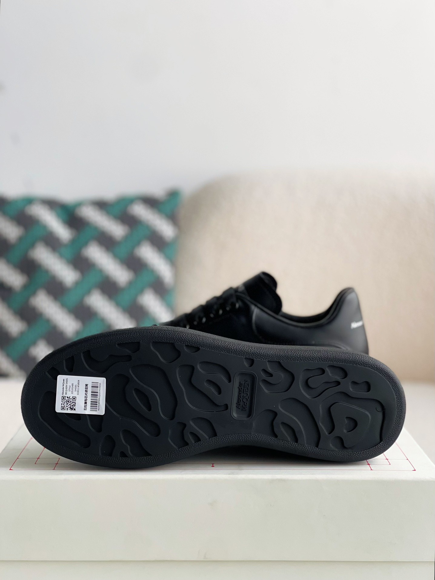 「#1462」Alexander McQueen black letter Sneakers - Image 5