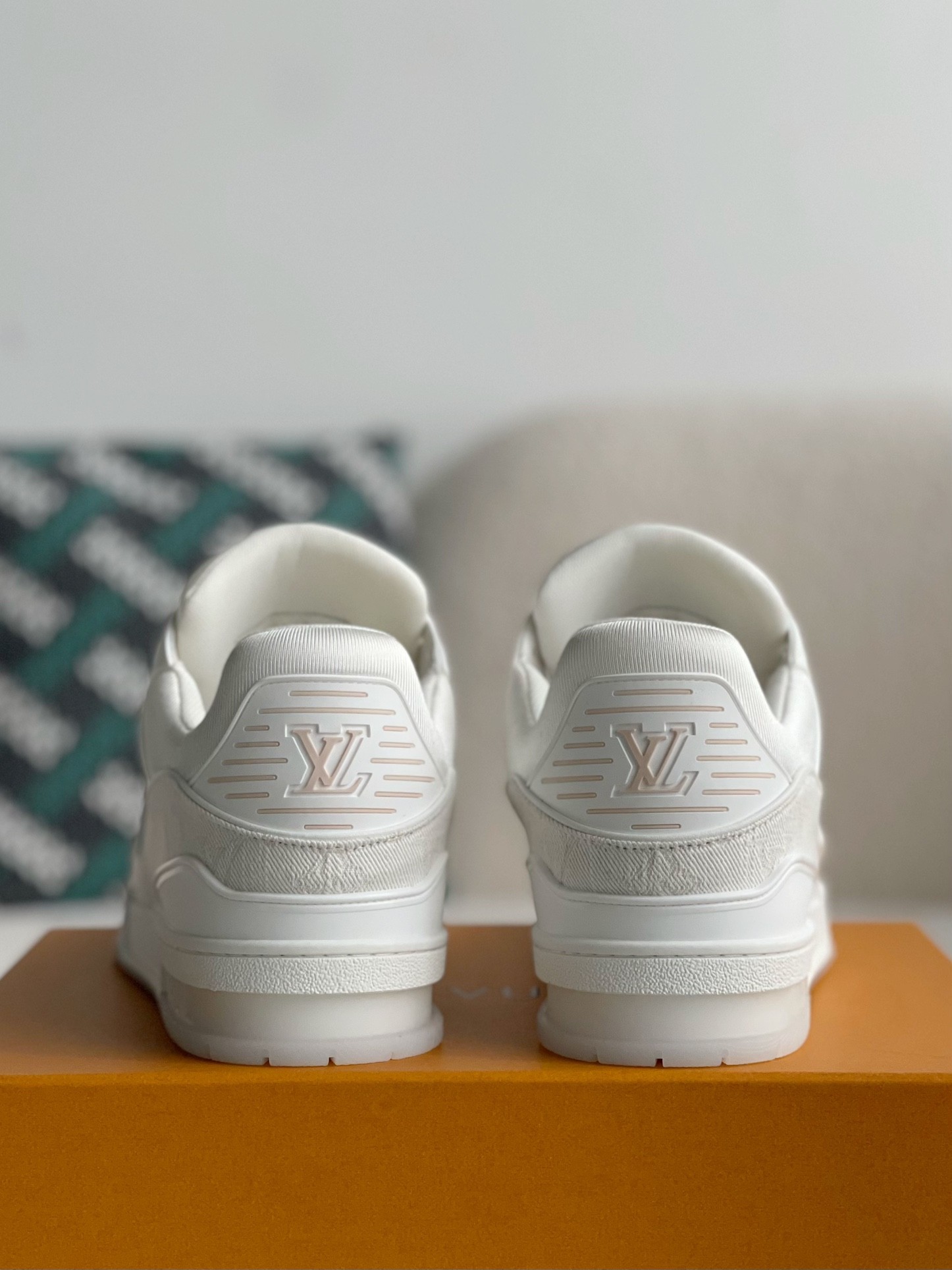 「#128」LOUIS VUITTON TRAINER 1A8FN8 Sneakers - Image 3