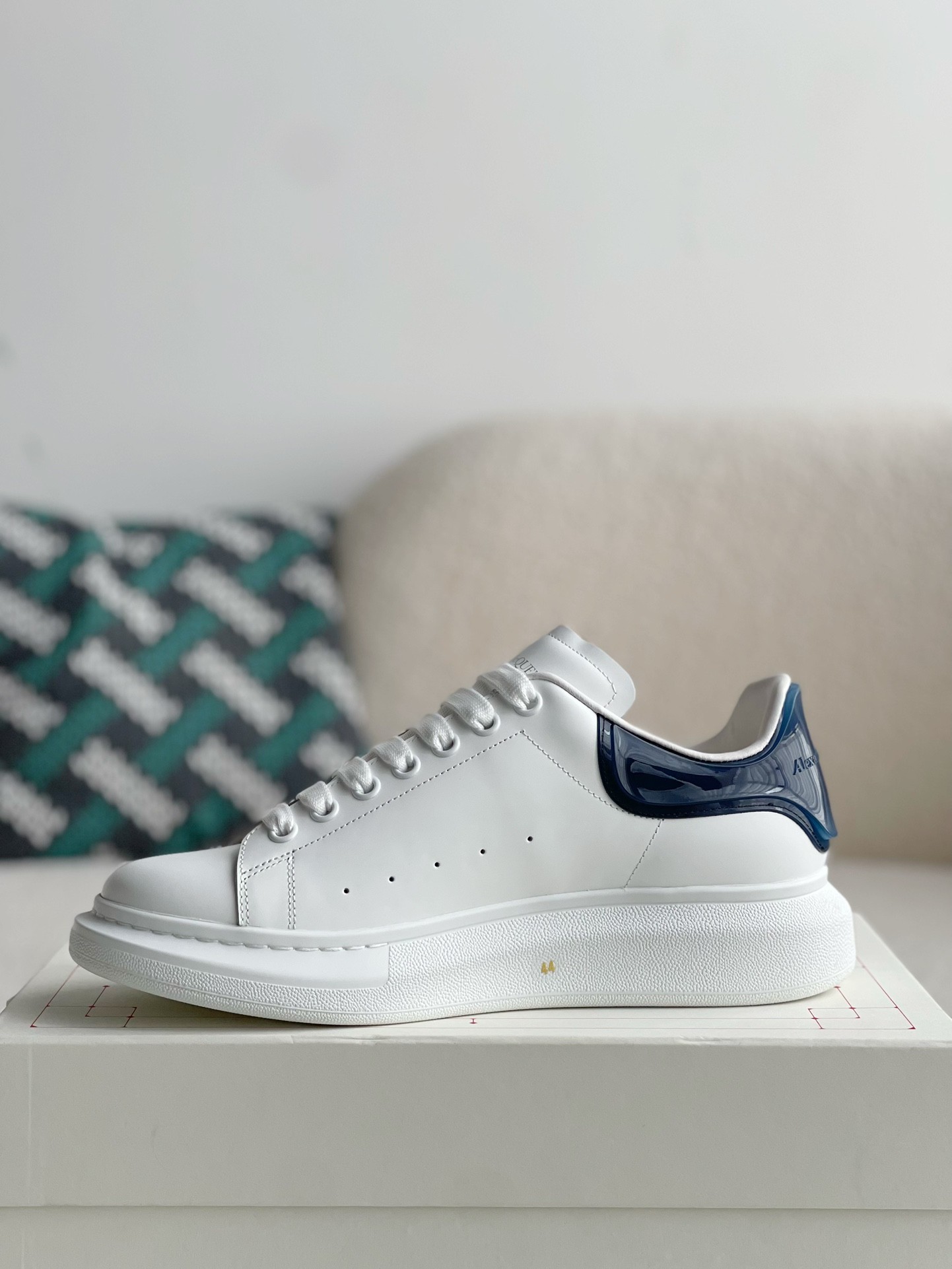 「#1645」Alexander McQueen MQ Jelly Dark Blue Tail Sneakers - Image 4
