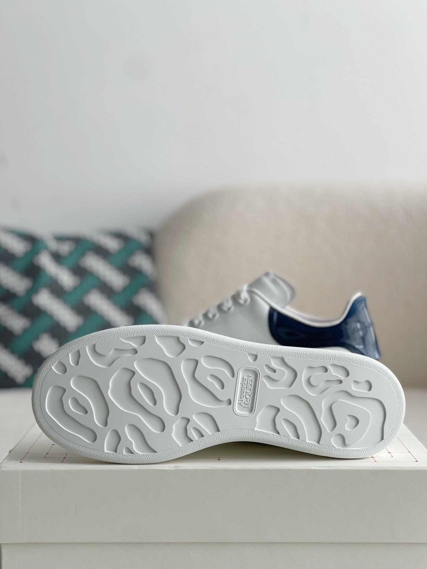「#1645」Alexander McQueen MQ Jelly Dark Blue Tail Sneakers - Image 5
