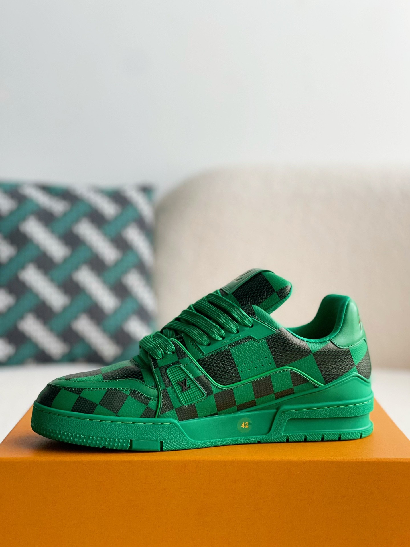 「#1663」LOUIS VUITTON TRAINER MAXI SNEAKERS - Image 4