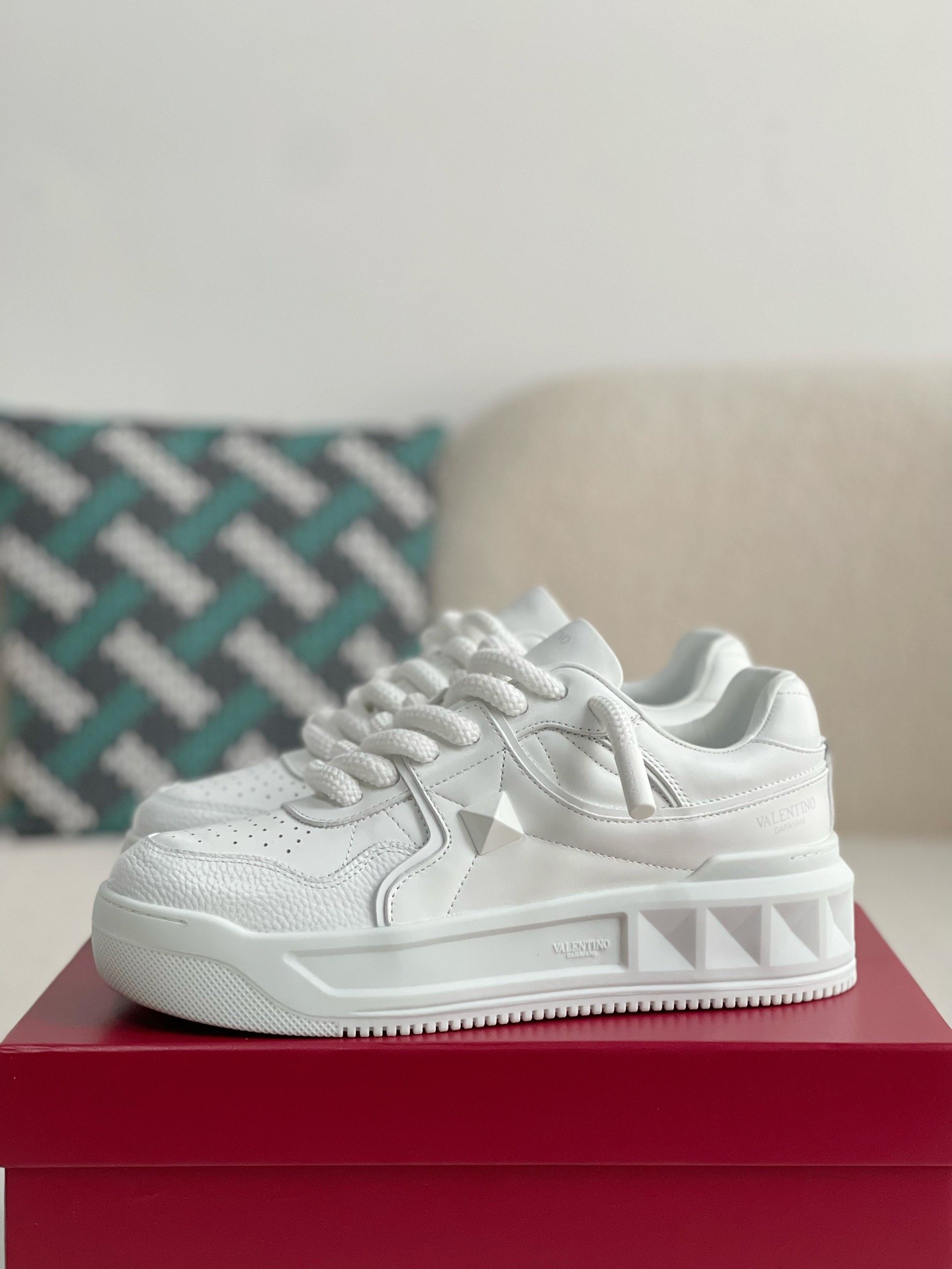 「#349」Valentino one stud sneakers