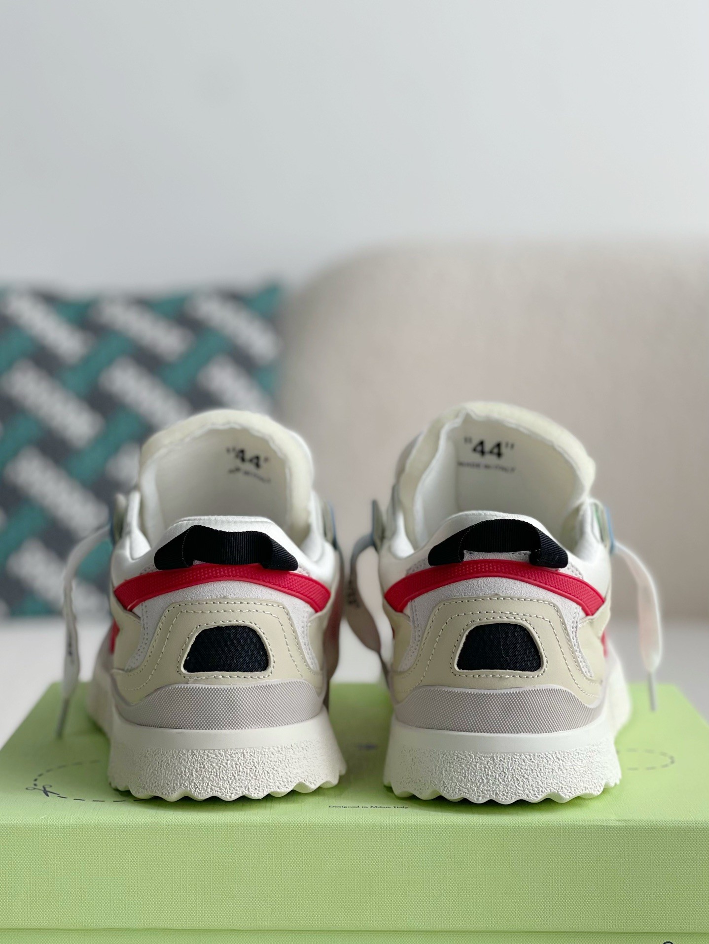 「#1752」Off-White Out-Off-Office Leather sneakers - Image 3