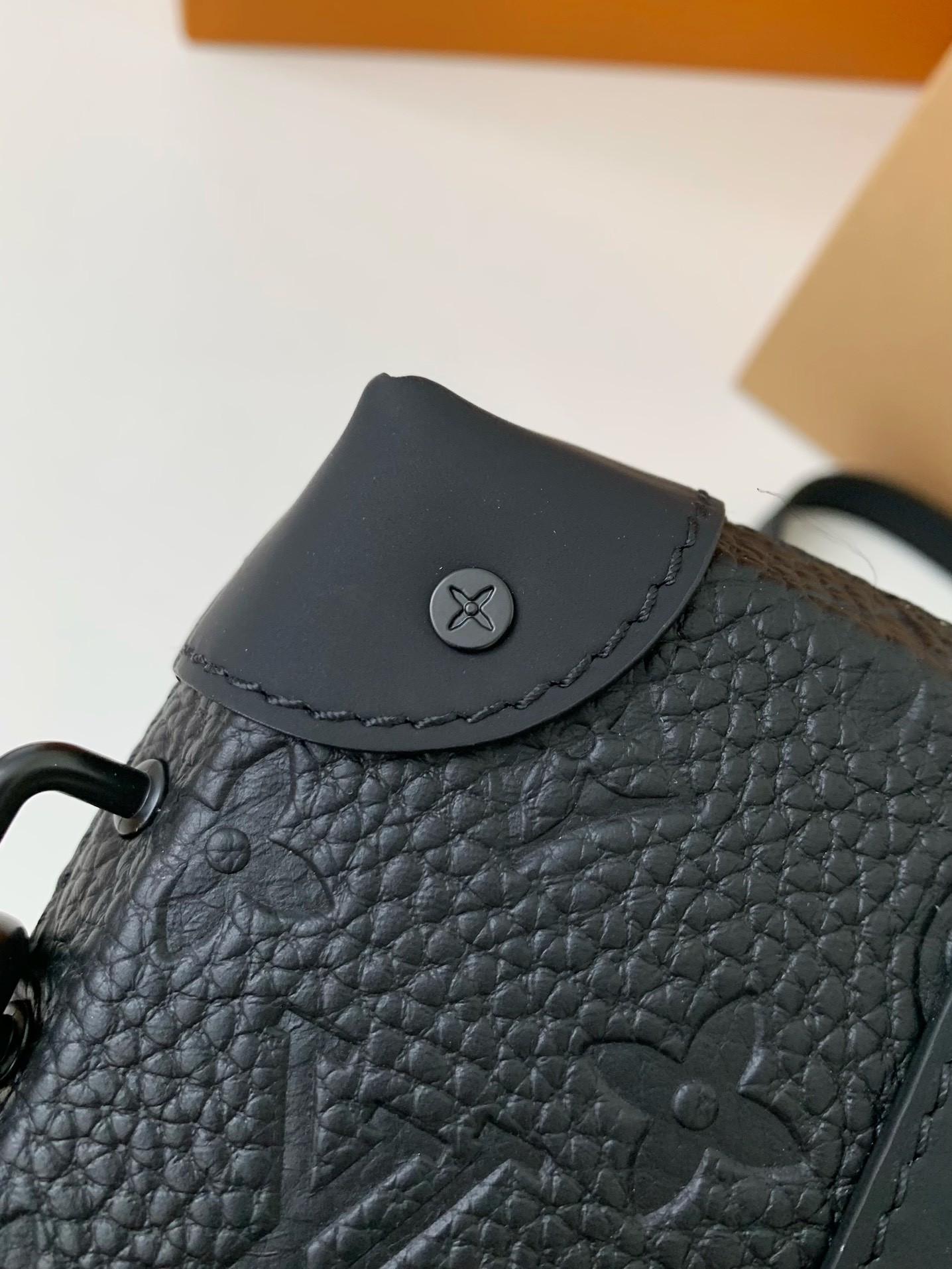 「#1820」Louis Vuitton's new Sac Plat Horizontal Zippé men's black flower briefcase M80224 Size: 22.5*14*5cm - Image 3