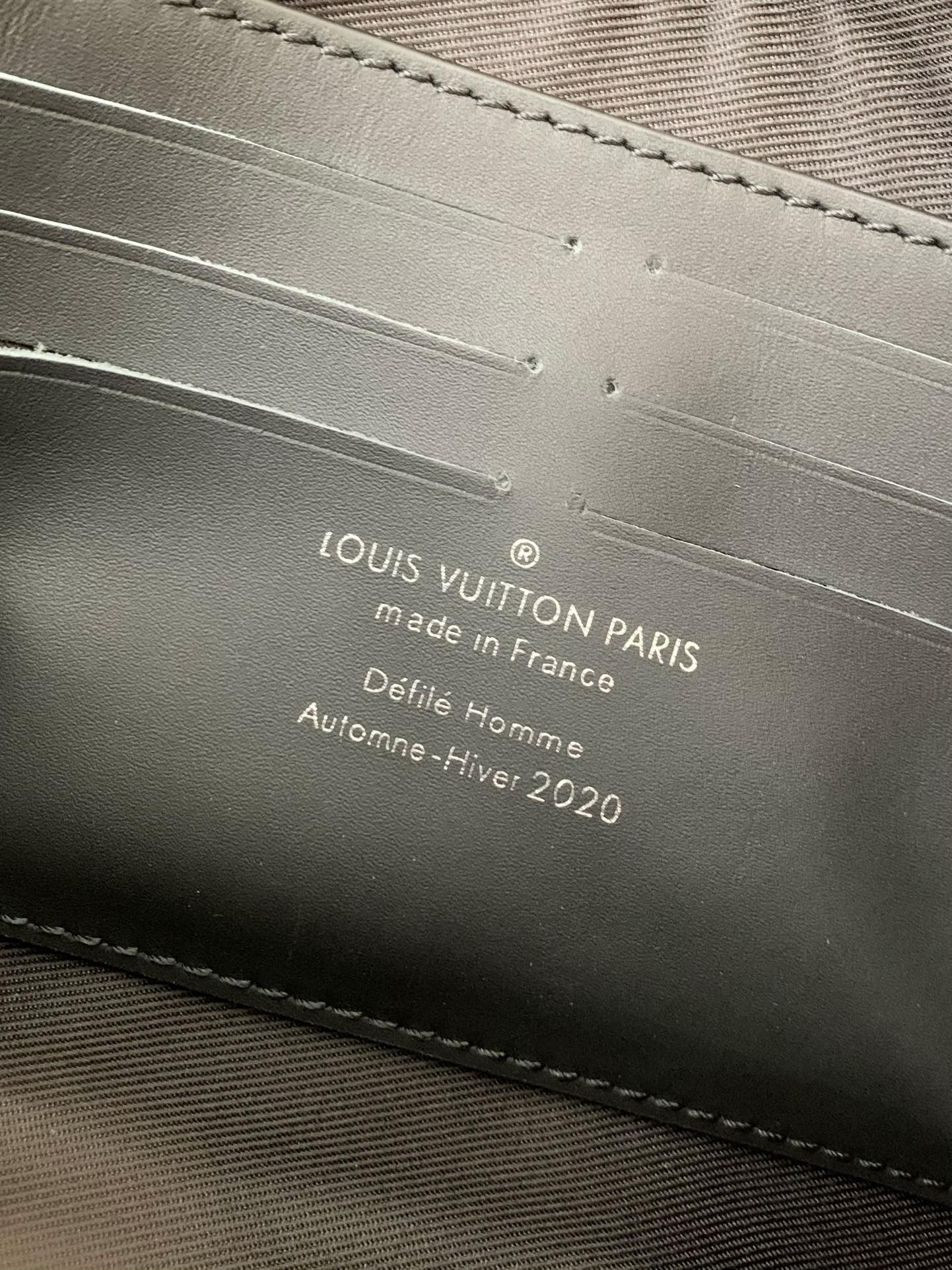 「#1820」Louis Vuitton's new Sac Plat Horizontal Zippé men's black flower briefcase M80224 Size: 22.5*14*5cm - Image 10