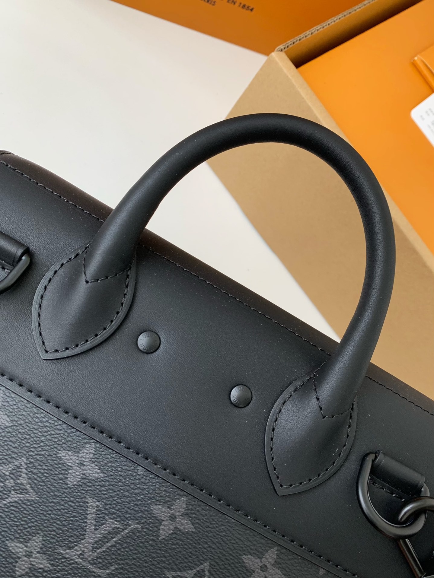 「#1821」Louis Vuitton's new Sac Plat Horizontal Zippé men's black flower briefcase M45165 Size: 31*39*8.5cm - Image 6