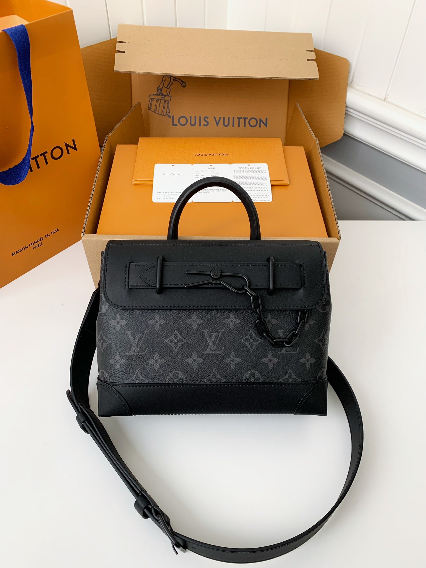 「#1821」Louis Vuitton's new Sac Plat Horizontal Zippé men's black flower briefcase M45165 Size: 31*39*8.5cm