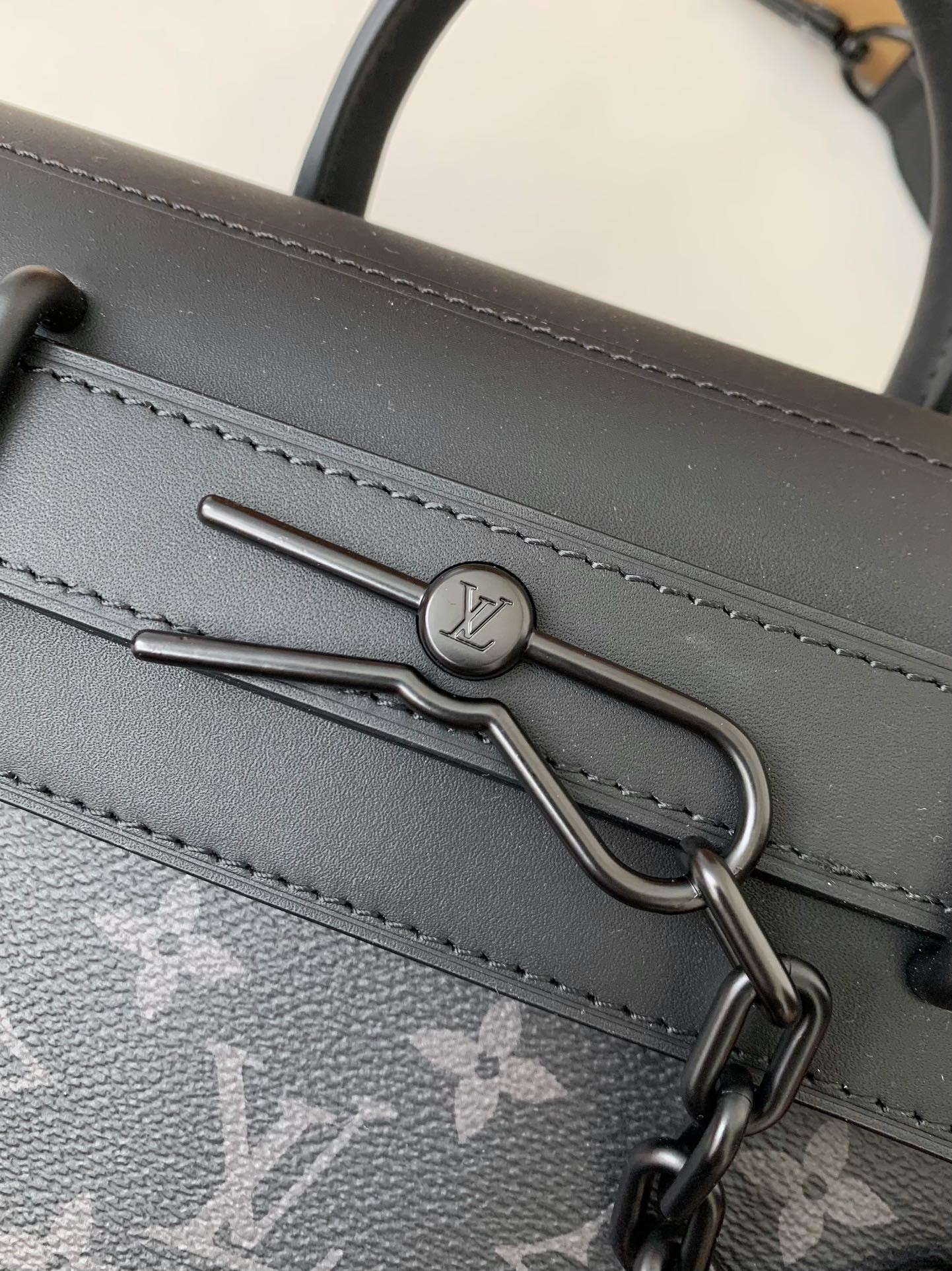 「#1821」Louis Vuitton's new Sac Plat Horizontal Zippé men's black flower briefcase M45165 Size: 31*39*8.5cm - Image 4