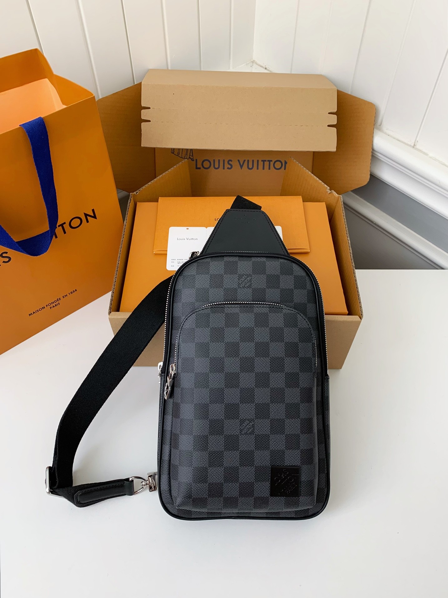 「#1825」Louis Vuitton damier graphite Men's Shoulder Bags M45302, Top Quality Size: 20X31X7cm