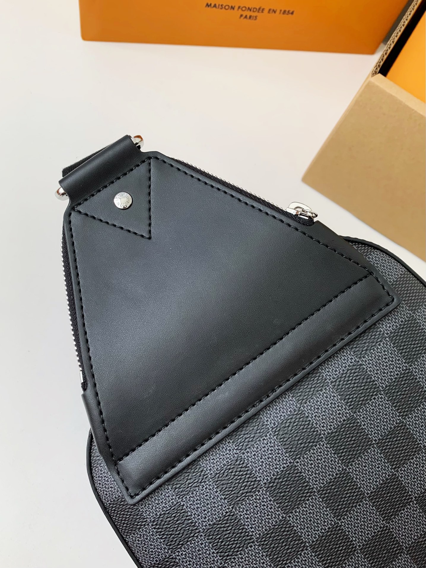 「#1825」Louis Vuitton damier graphite Men's Shoulder Bags M45302, Top Quality Size: 20X31X7cm - Image 8
