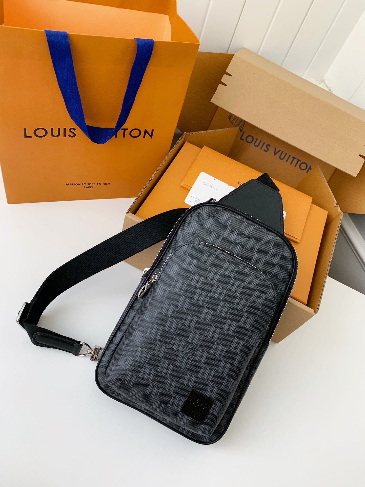 「#1825」Louis Vuitton damier graphite Men's Shoulder Bags M45302, Top Quality Size: 20X31X7cm - Image 2
