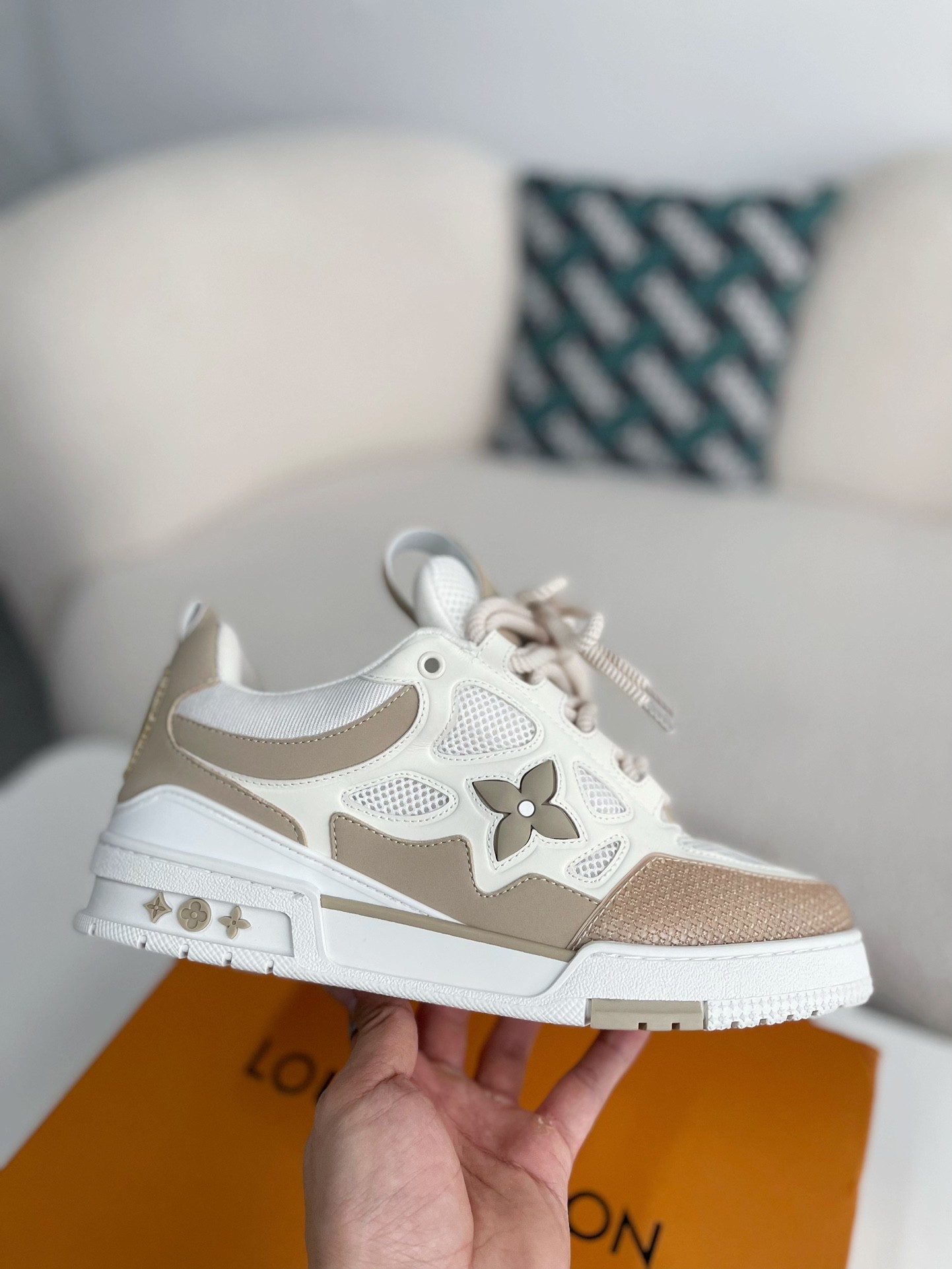「#865」LOUIS VUITTON SKATE SNEAKERS - Image 6
