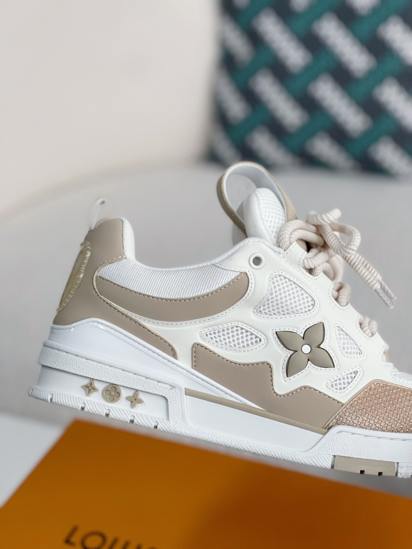 「#865」LOUIS VUITTON SKATE SNEAKERS - Image 7