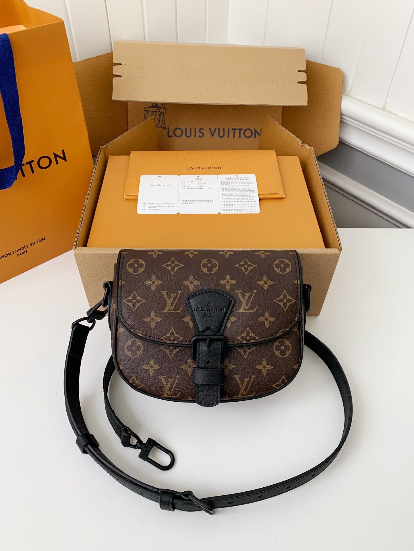 「#1866」Louis Vuitton New season Montsouris Small Messenger Bag M47060 Size:20*17*7cm