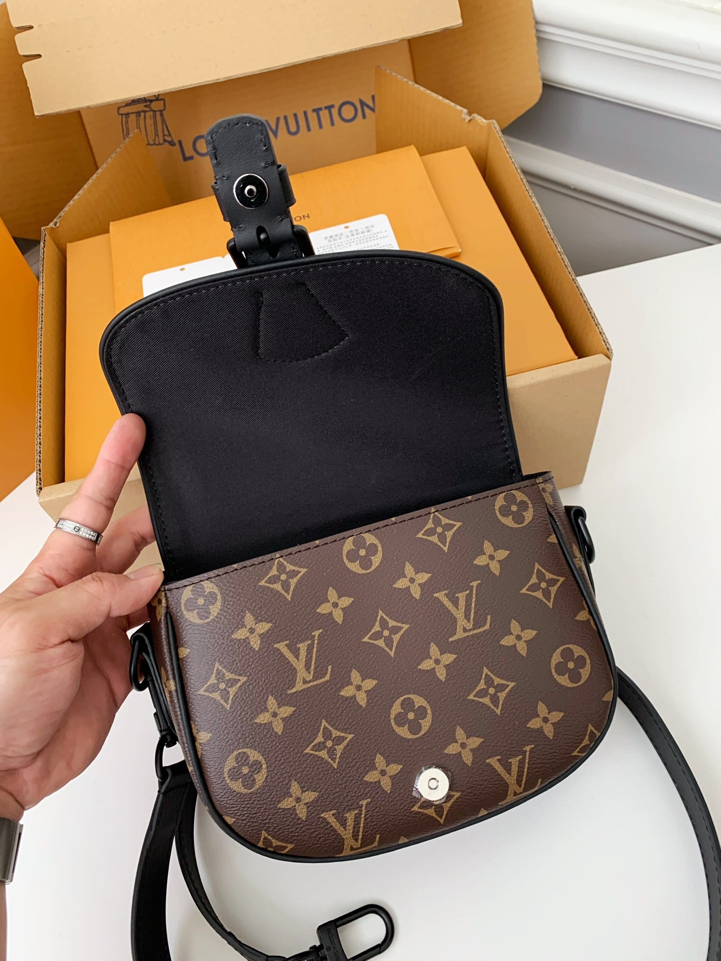 「#1866」Louis Vuitton New season Montsouris Small Messenger Bag M47060 Size:20*17*7cm - Image 9