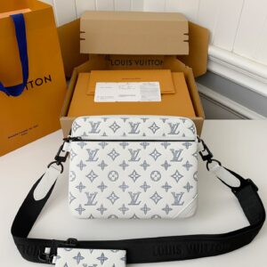 「#1869」Louis Vuitton The new TRIO Postman Pack M24753 Size: 25*18.5*7cm