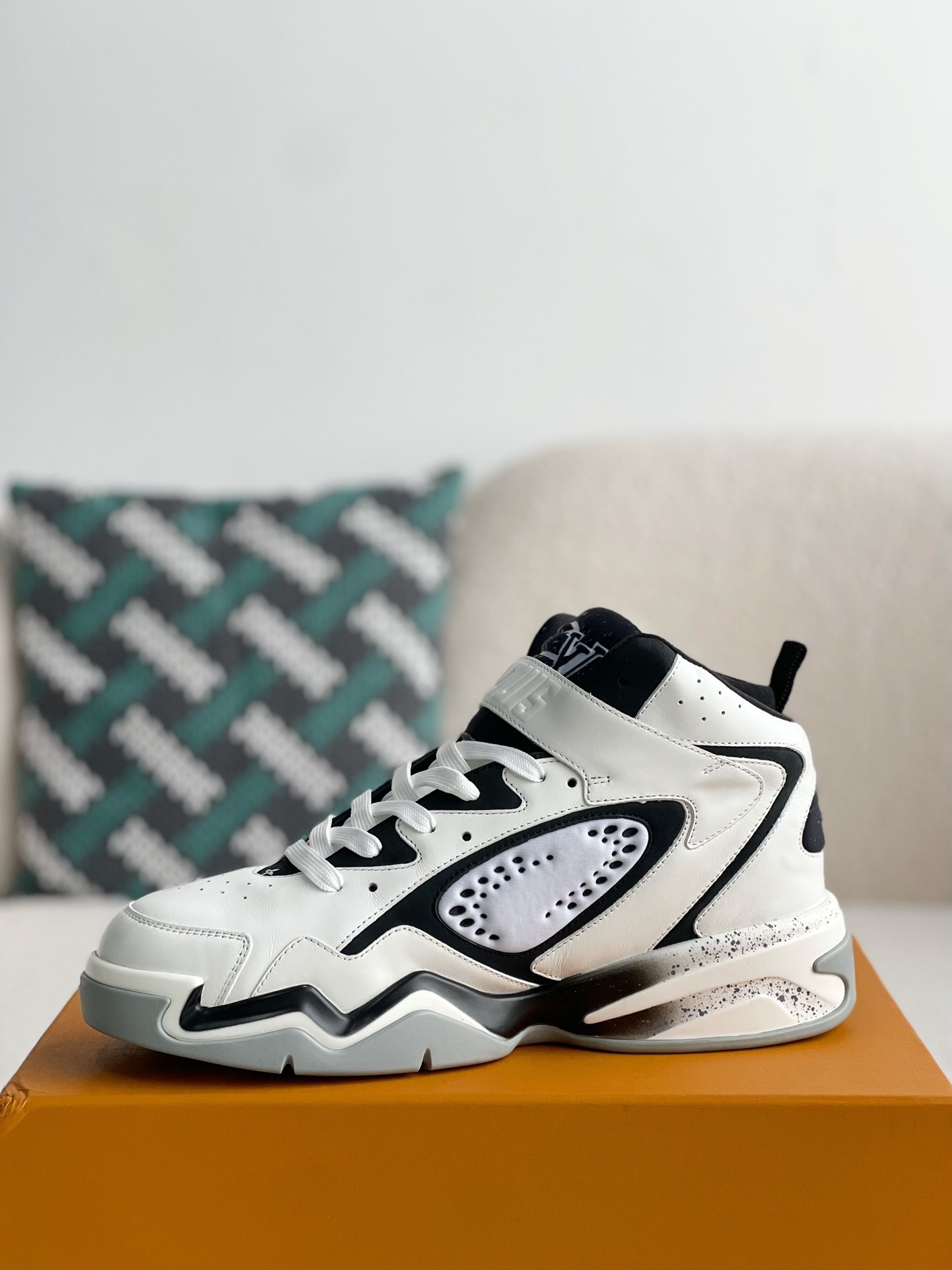 「#1966」LOUIS VUITTON Trainer Adjustable Mode Paste Sports Casual Shoes - Image 4