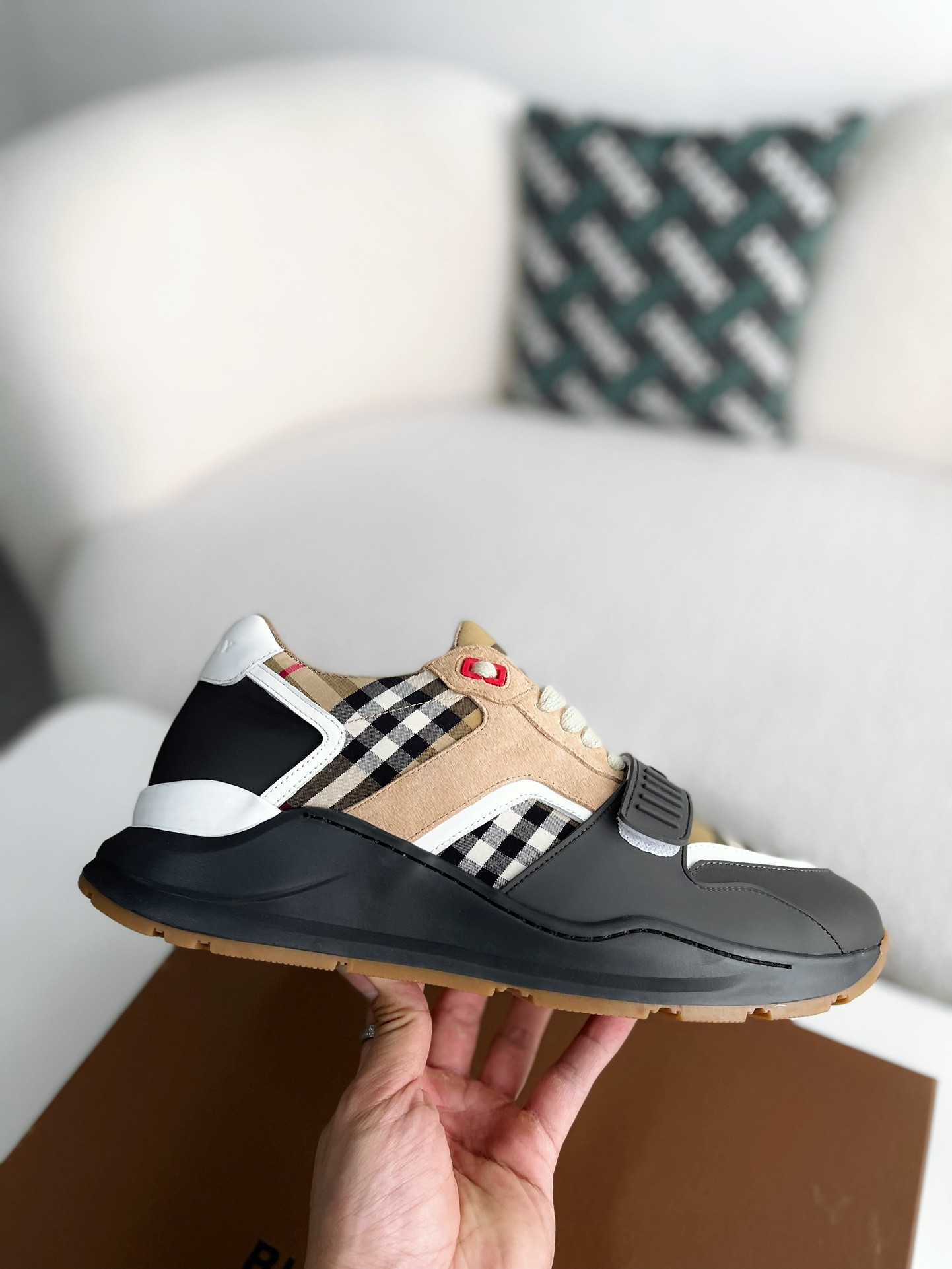 「#1976」Burberry Low cut casual sports shoes - Image 6