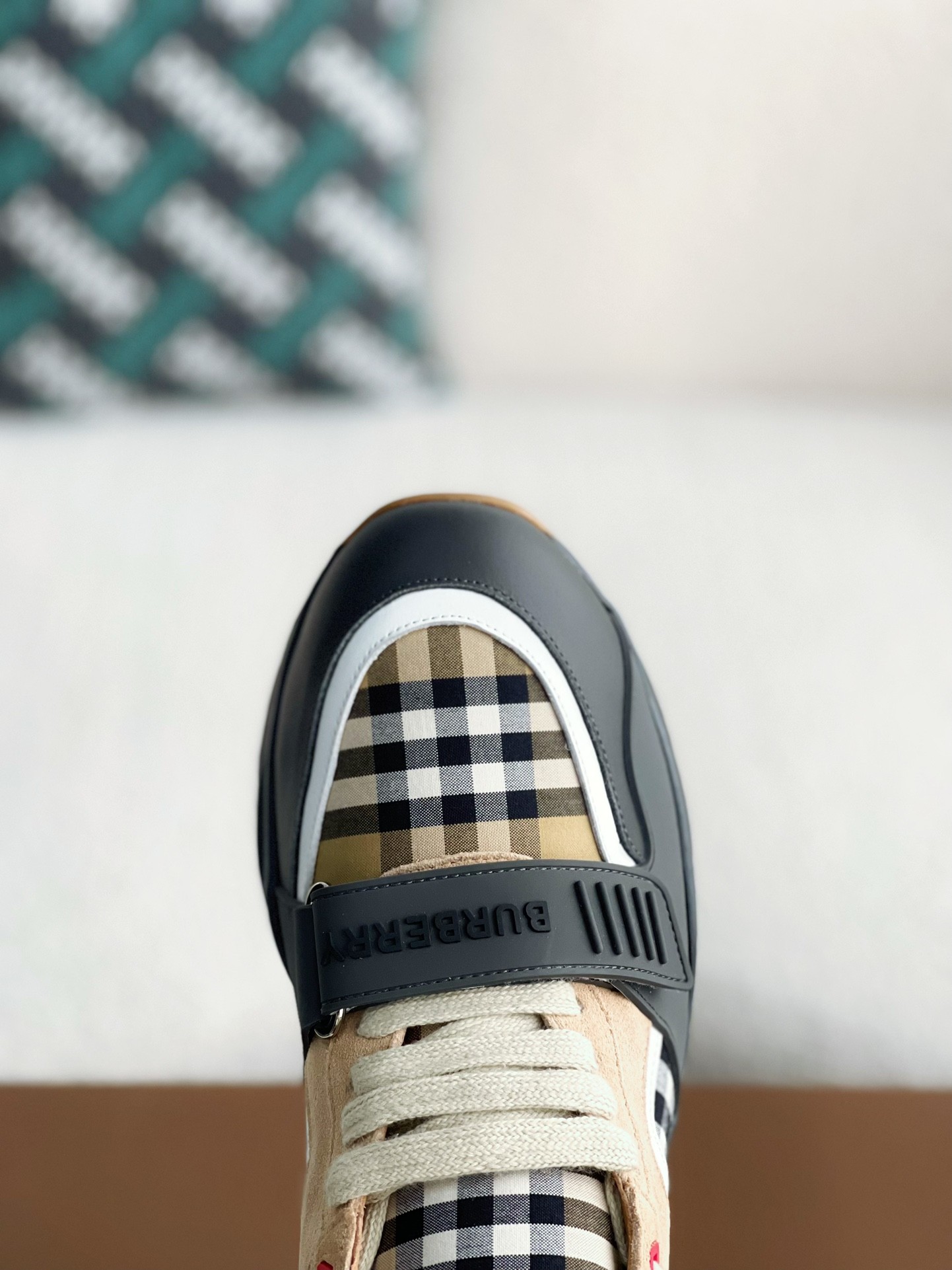「#1976」Burberry Low cut casual sports shoes - Image 9