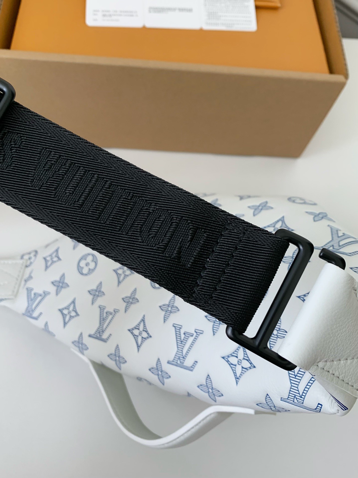 「#1990」New Louis Vuitton RUSH waist bag M25227 Size: 30*15*8cm - Image 7