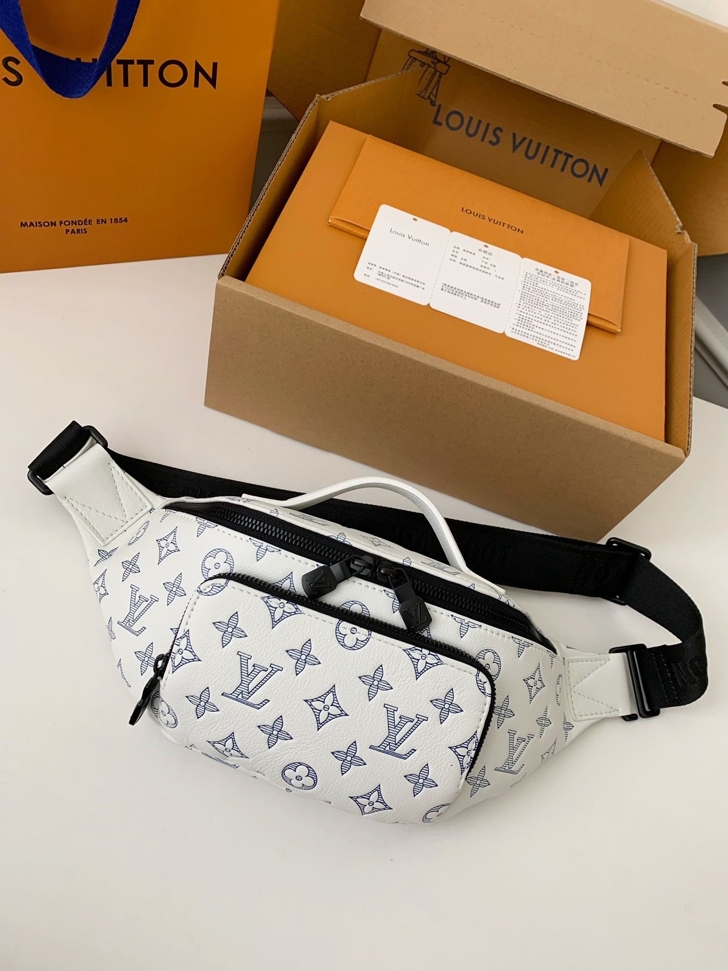 「#1990」New Louis Vuitton RUSH waist bag M25227 Size: 30*15*8cm - Image 2
