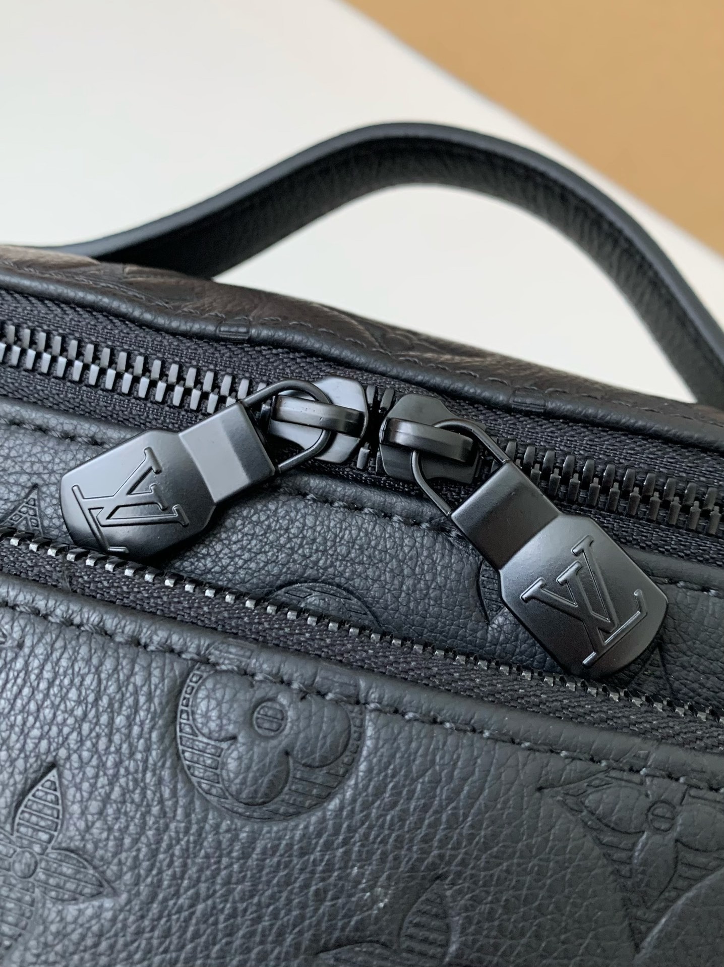 「#1991」New Louis Vuitton RUSH waist bag M47058 Size: 30*15*8cm - Image 4