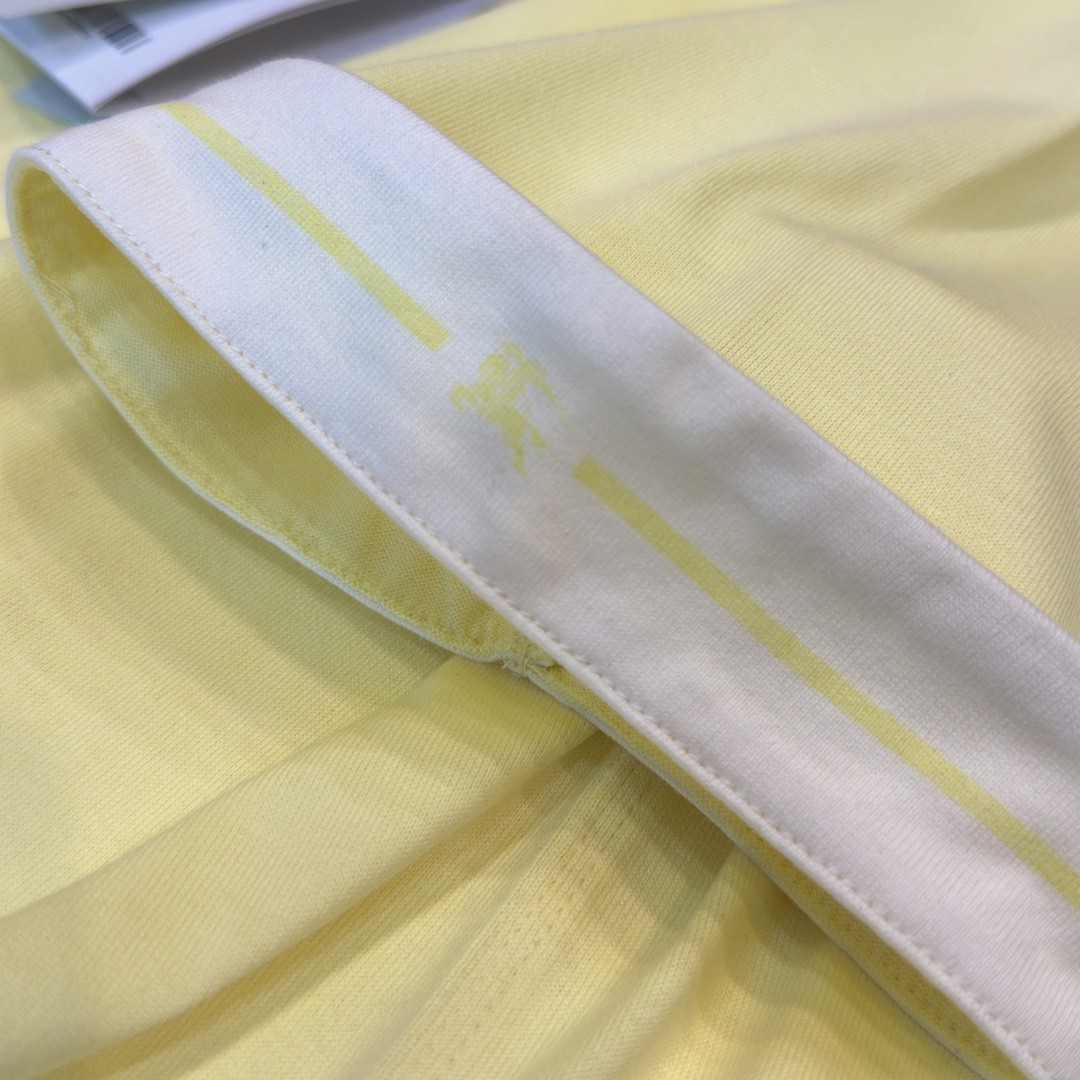 「#2006」Burberry 2024ss the latest white cloth cuffs stitching small war horse printed cotton t-shirt - Image 4
