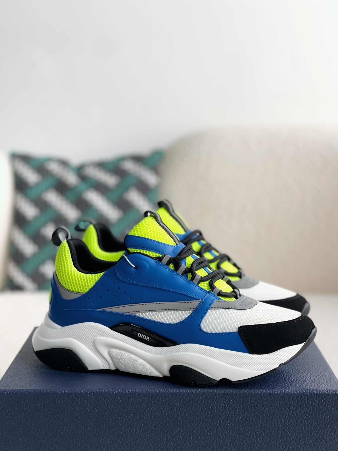 「#2020」DIOR classic B22 Clunky Sneaker - Image 2