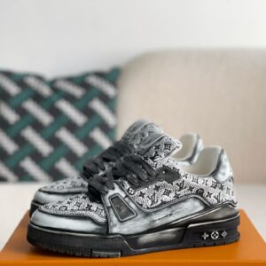 「#2022」LOUIS VUITTON SNEAKERS