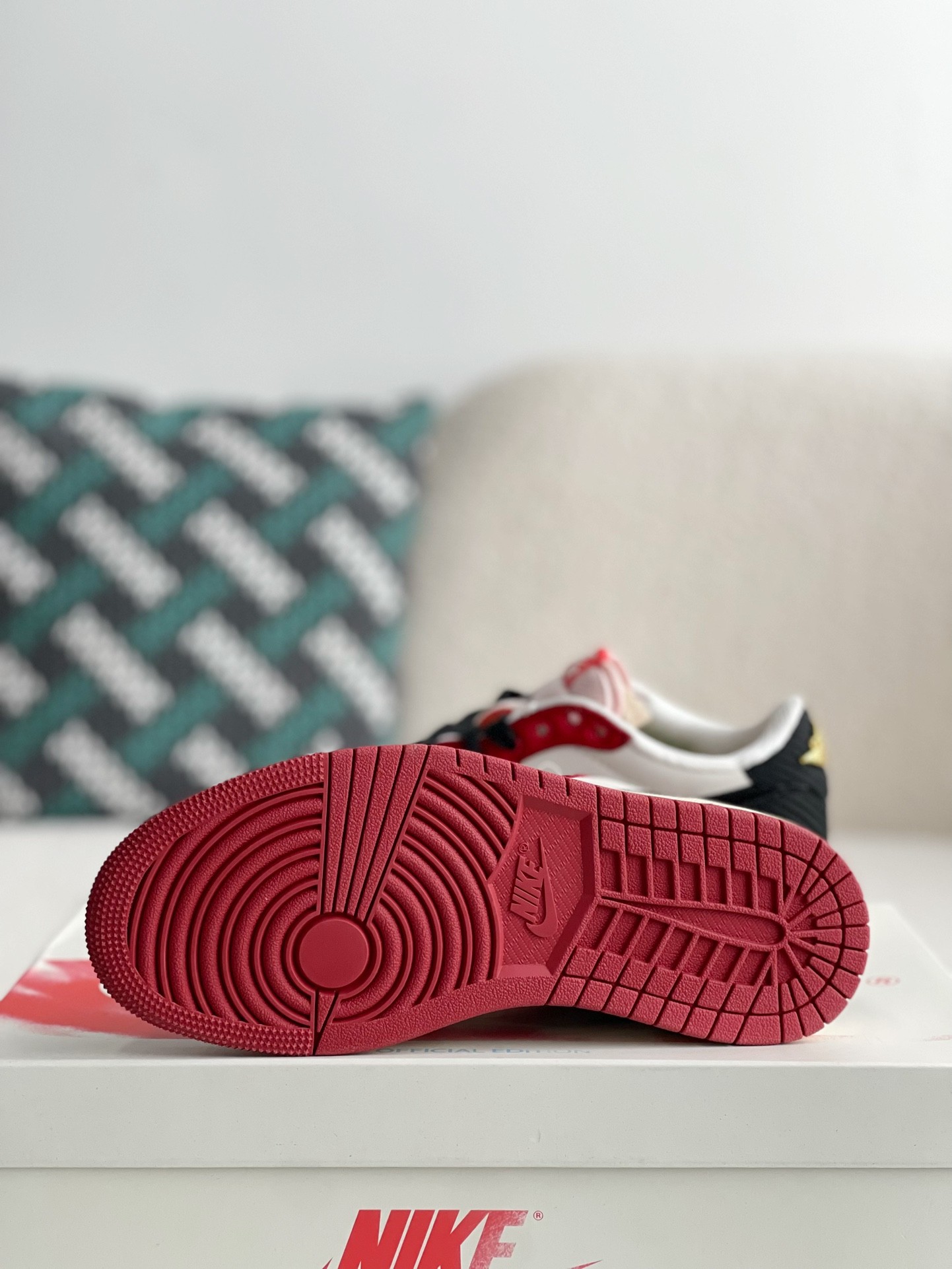 「#2077」Trophy Room x Jordan Air Jordan 1 Low Golf Sneakers - Image 5