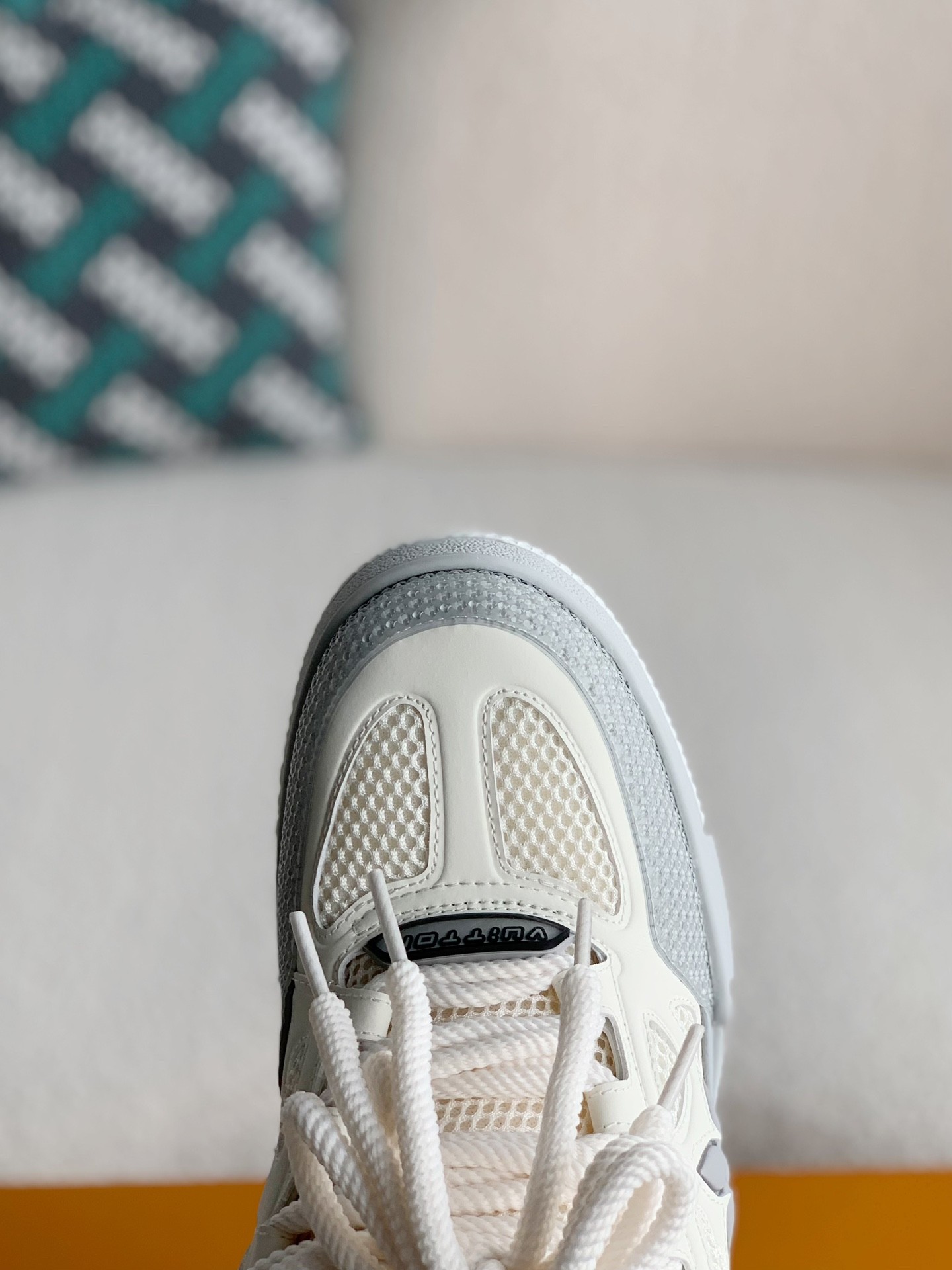 「#1803」LOUIS VUITTON SKATE SNEAKERS - Image 8