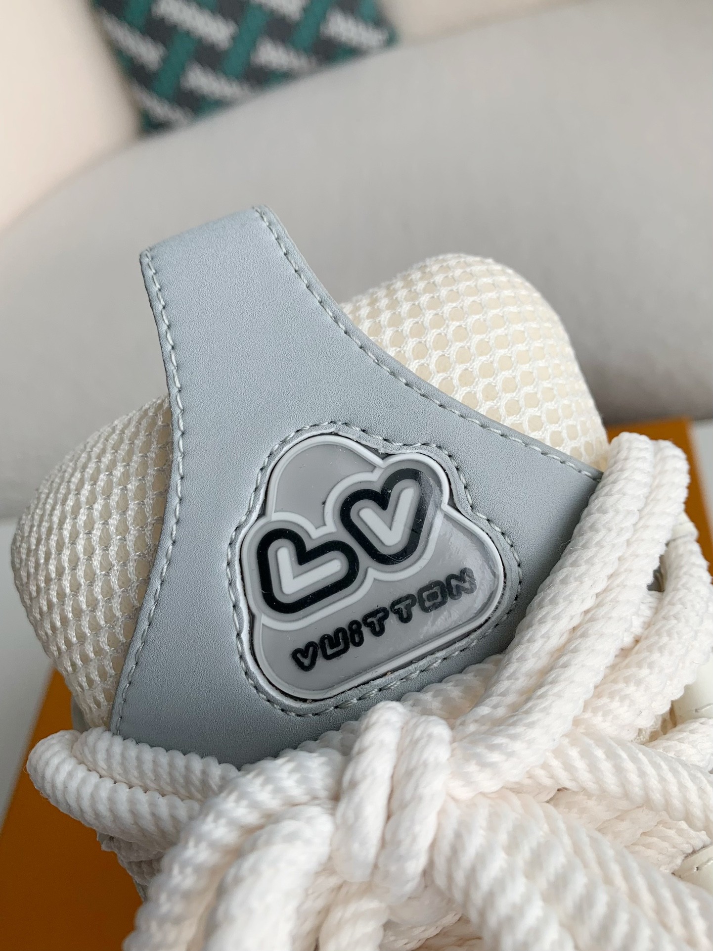 「#1803」LOUIS VUITTON SKATE SNEAKERS - Image 10