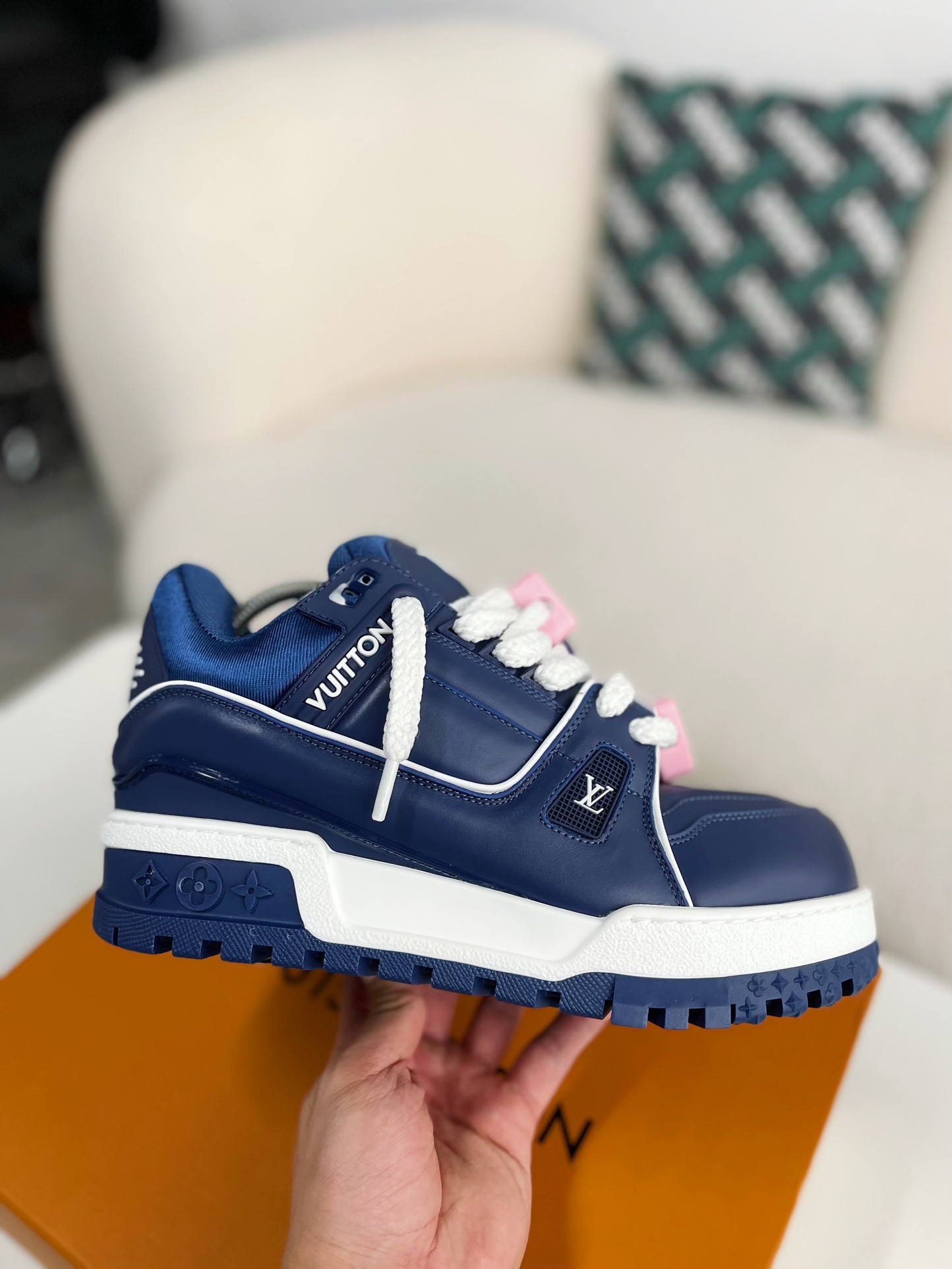 「#2199」LOUIS VUITTON TRAINER 2023Show style Sneakers - Image 6