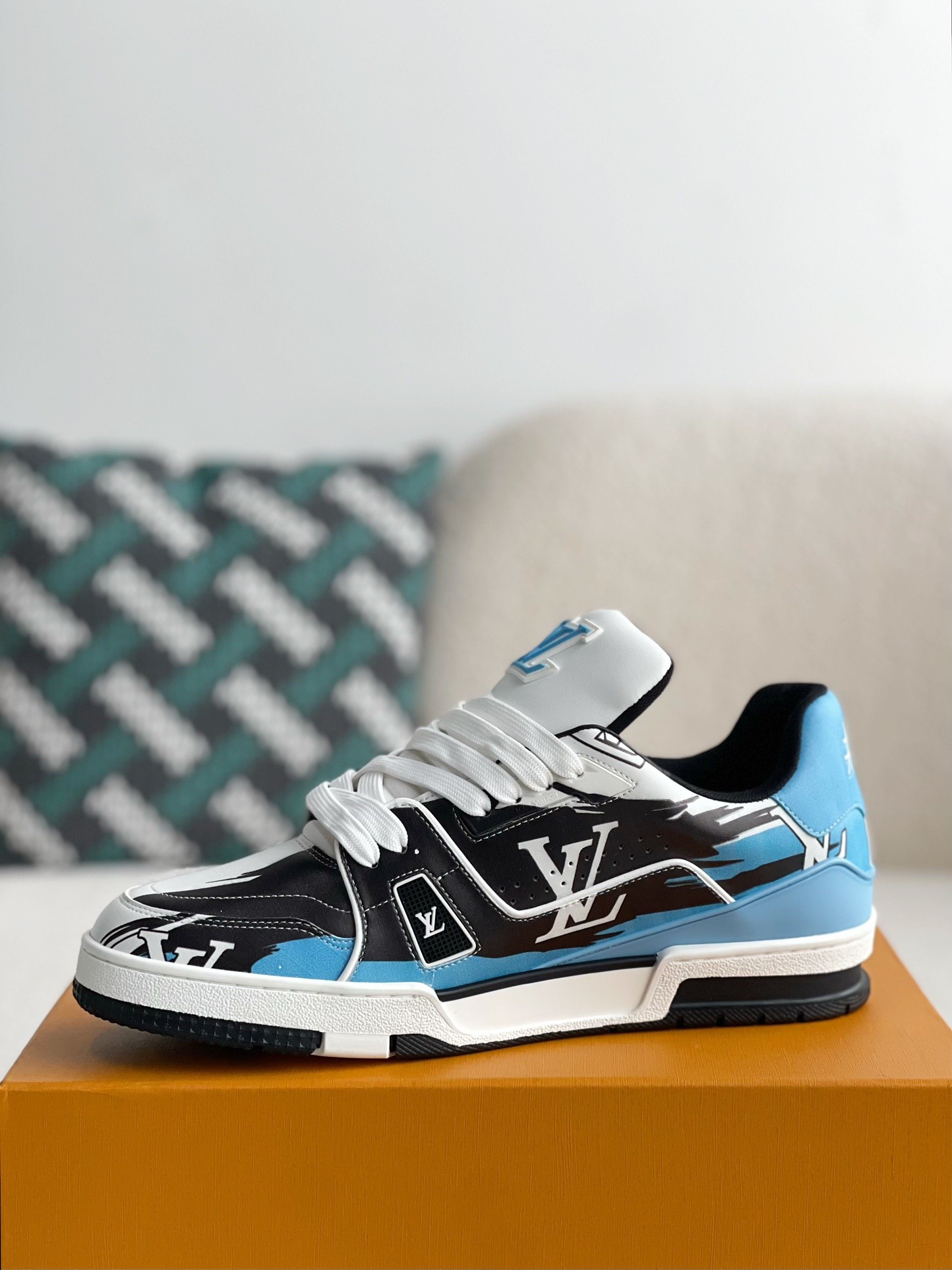「#296」LOUIS VUITTON TRAINER 1A9IQ5 Sneakers - Image 4