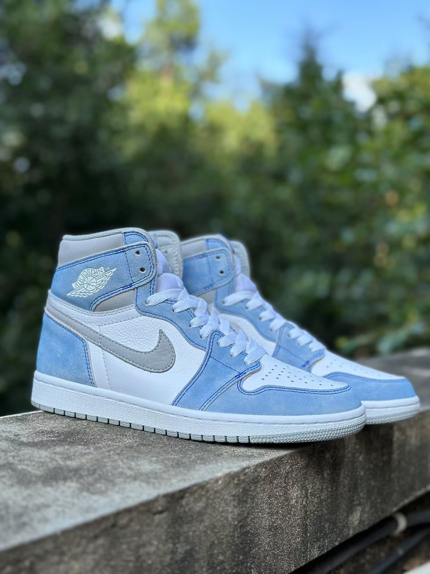 「#2328」Air Jordan 1 Retro High Hyper Royal Smoke Grey - Image 2