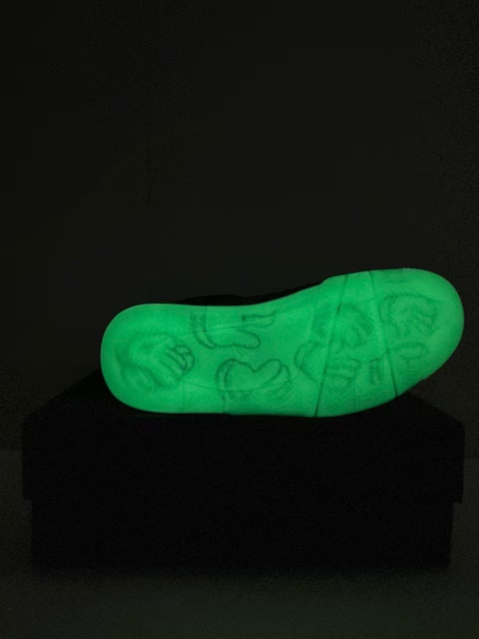 「#2330」Jordan Air Jordan 4 retro kaws suede lightweight wear-resistant non-slip mid-top - Image 4