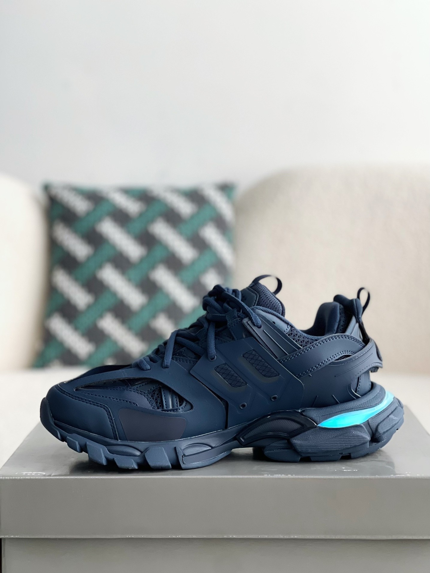 「#2348」Balenciaga Track 1.0 track led Trainers - Image 4