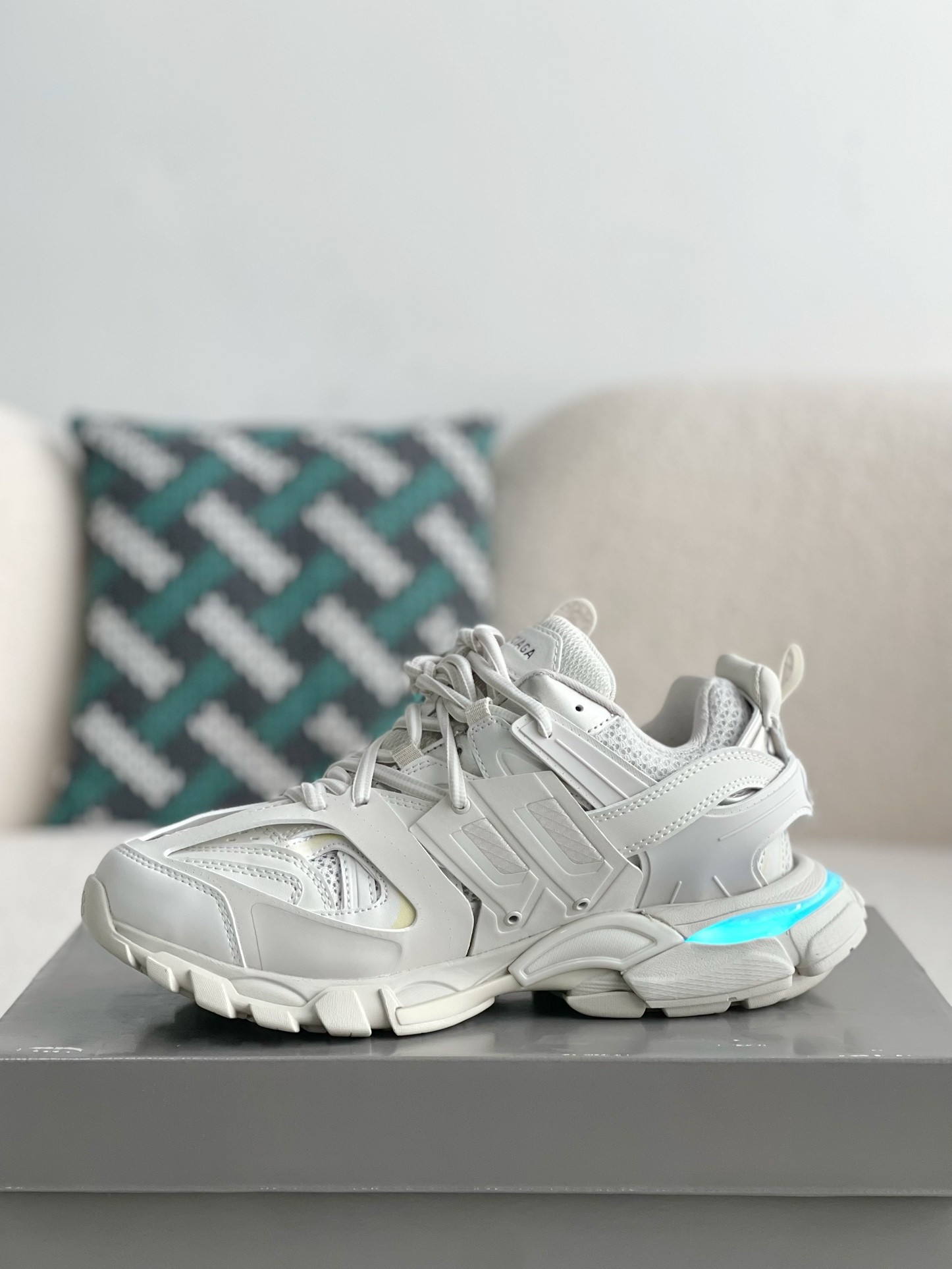 「#2350」Balenciaga Track 1.0 track led Trainers - Image 4