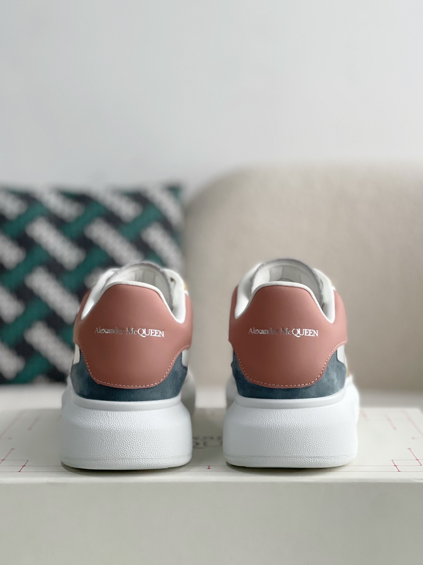 「#2401」Alexander McQueen MQ Jelly Tail Sneakers - Image 3