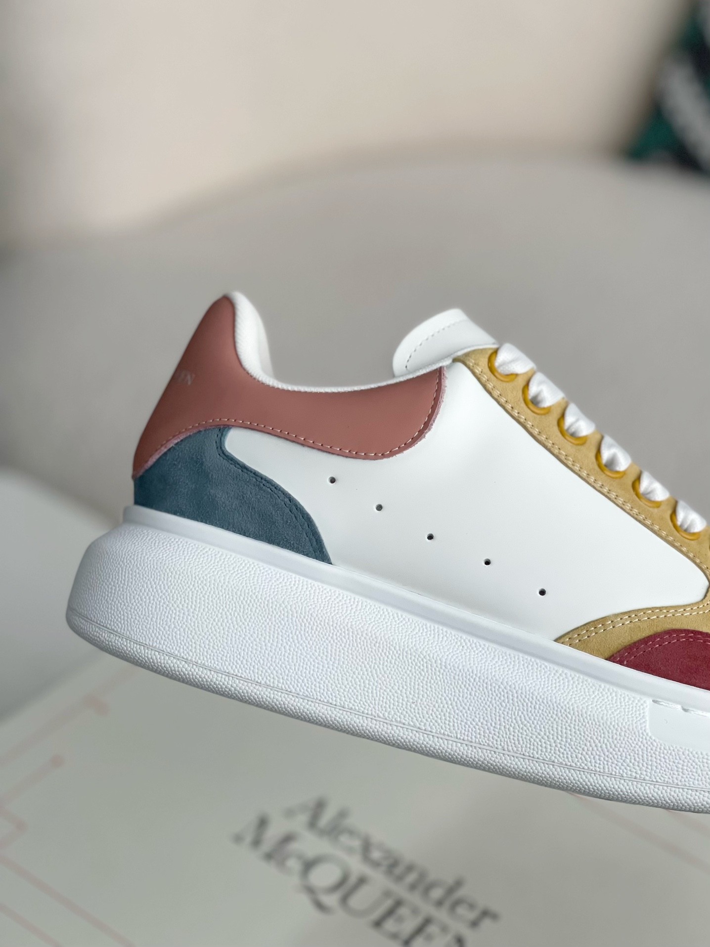 「#2401」Alexander McQueen MQ Jelly Tail Sneakers - Image 7