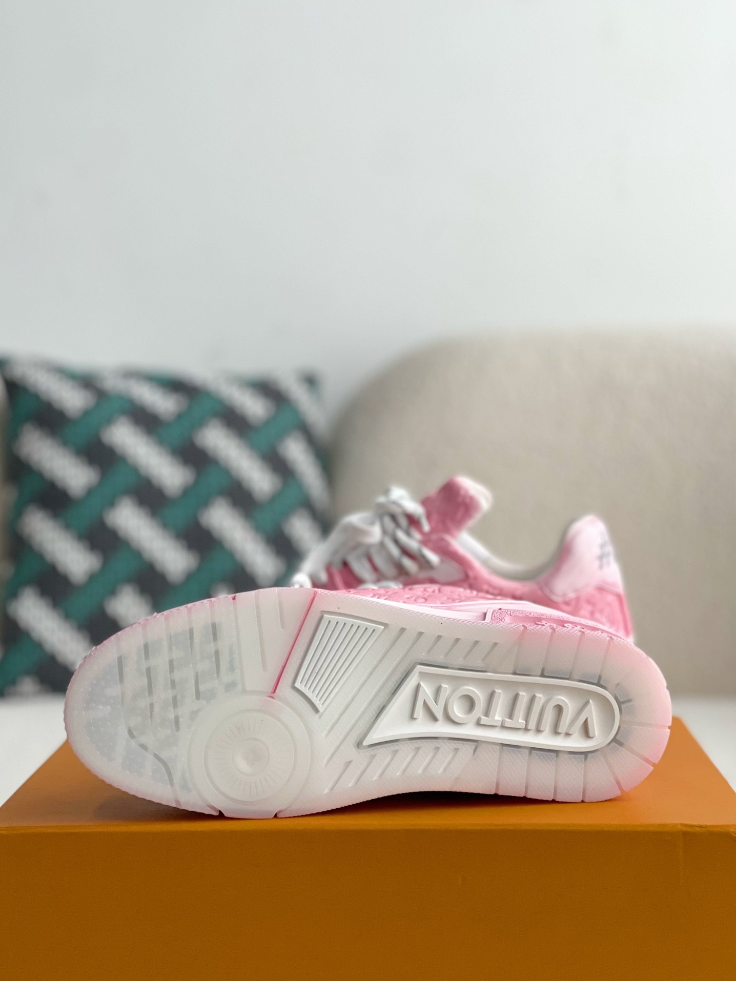 「#2416」 LOUIS VUITTON TRAINER SNEAKERS - Image 5