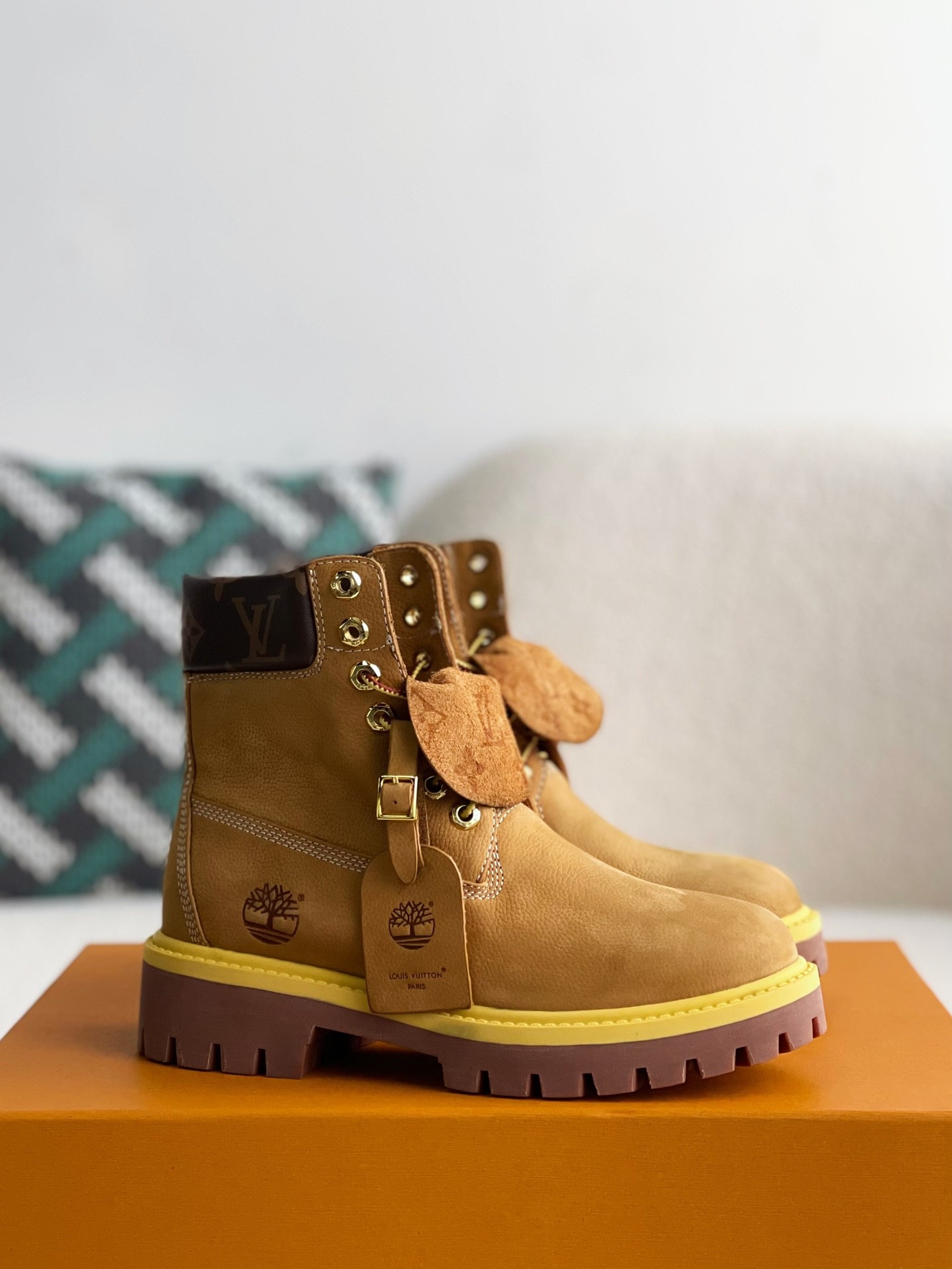 「#2425」louis vuitton & timberland Martin boots - Image 2
