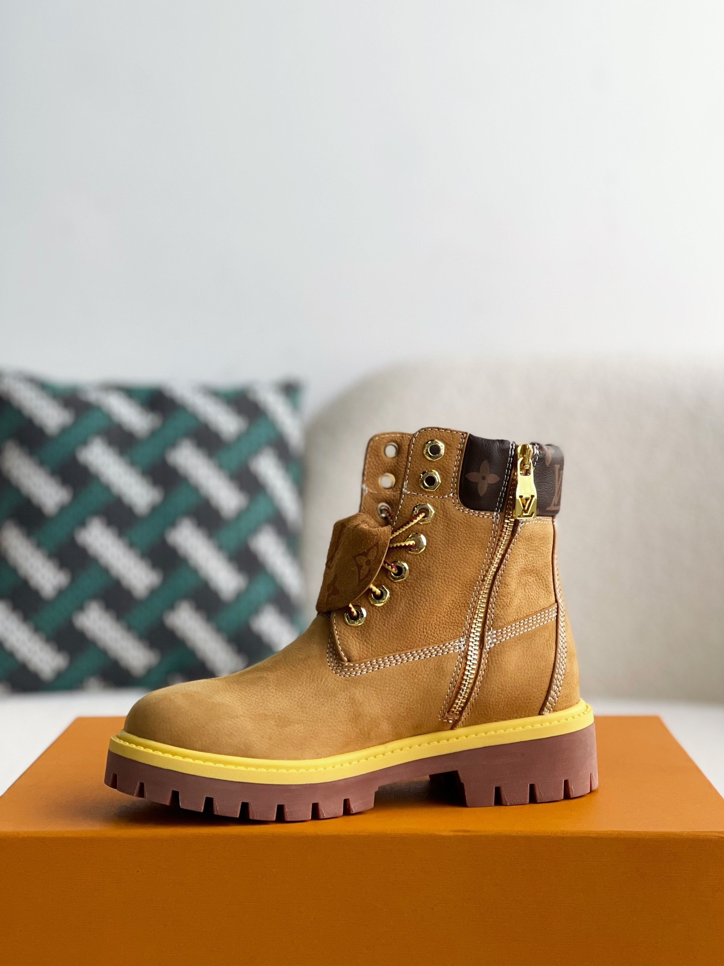 「#2425」louis vuitton & timberland Martin boots - Image 4