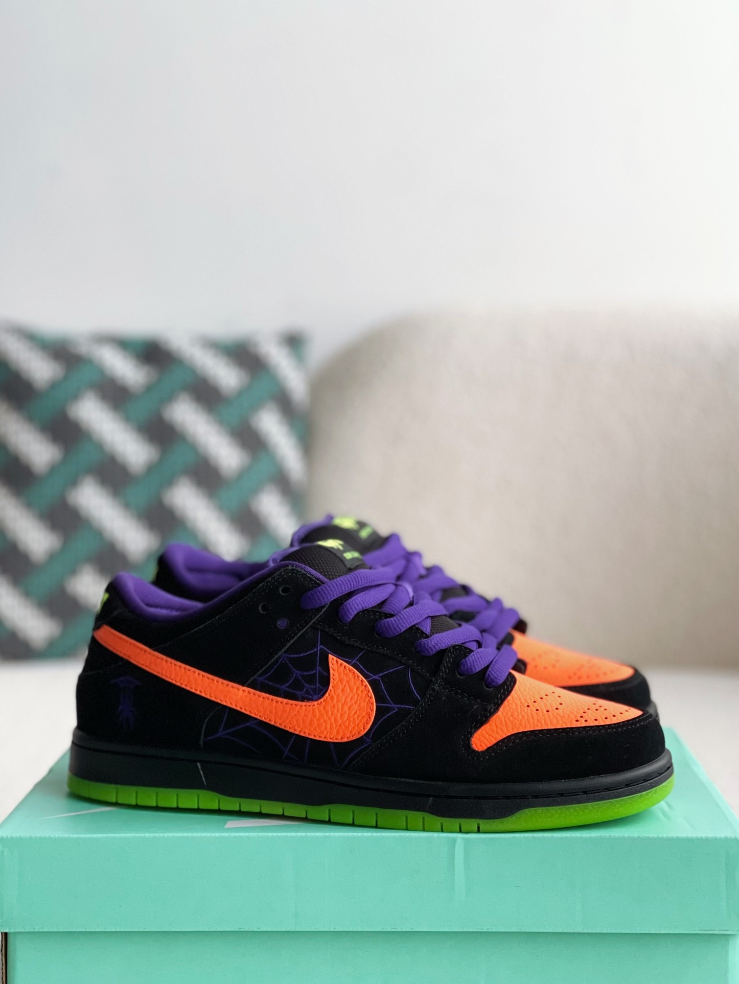 「#2404」Nike Dunk SB "Night of Mischief" Halloween Suede - Image 2