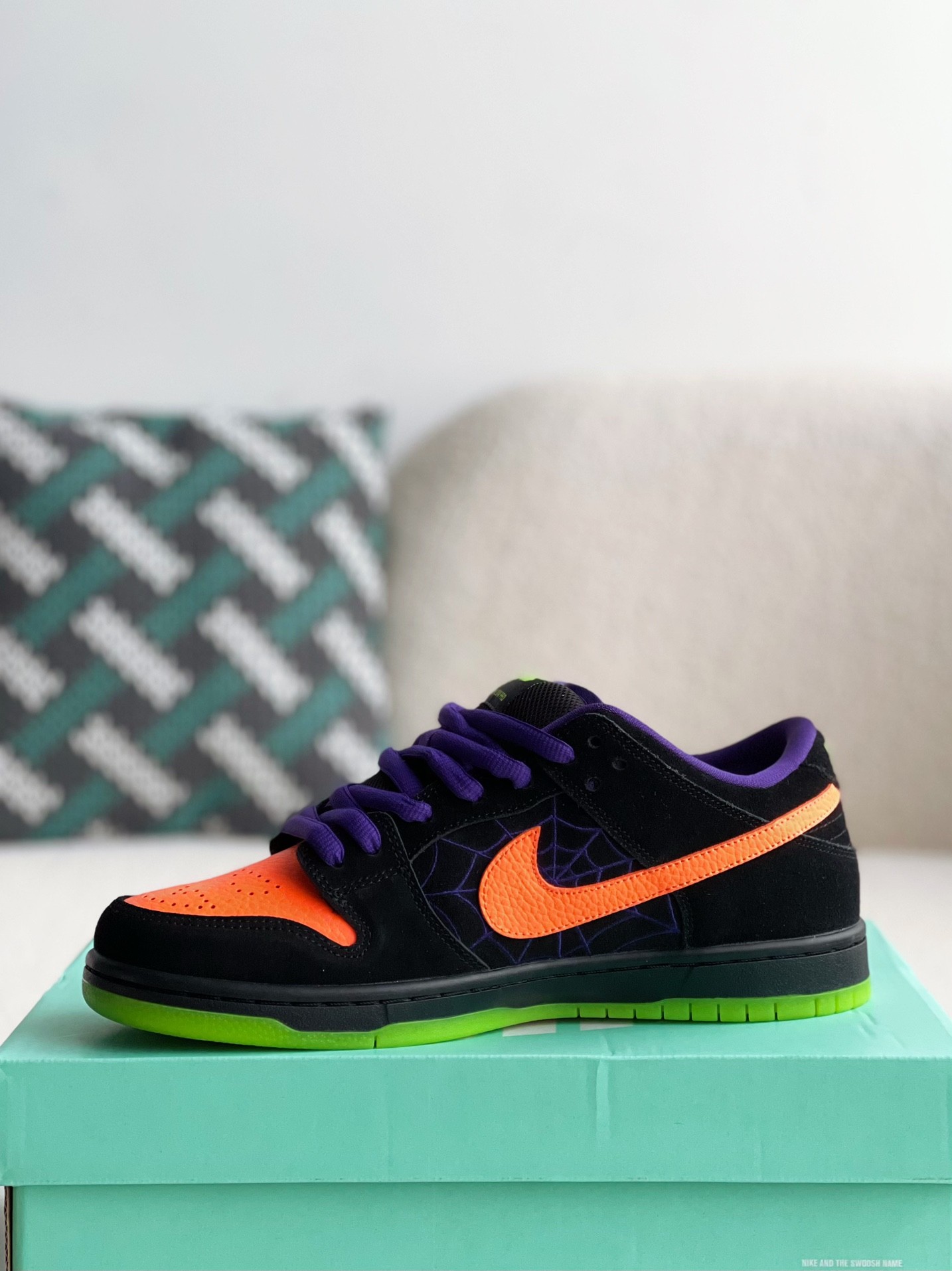 「#2404」Nike Dunk SB "Night of Mischief" Halloween Suede - Image 4