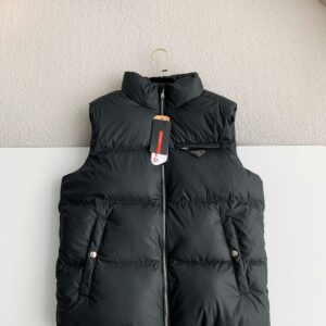 「#2482」Prada white goose down vest